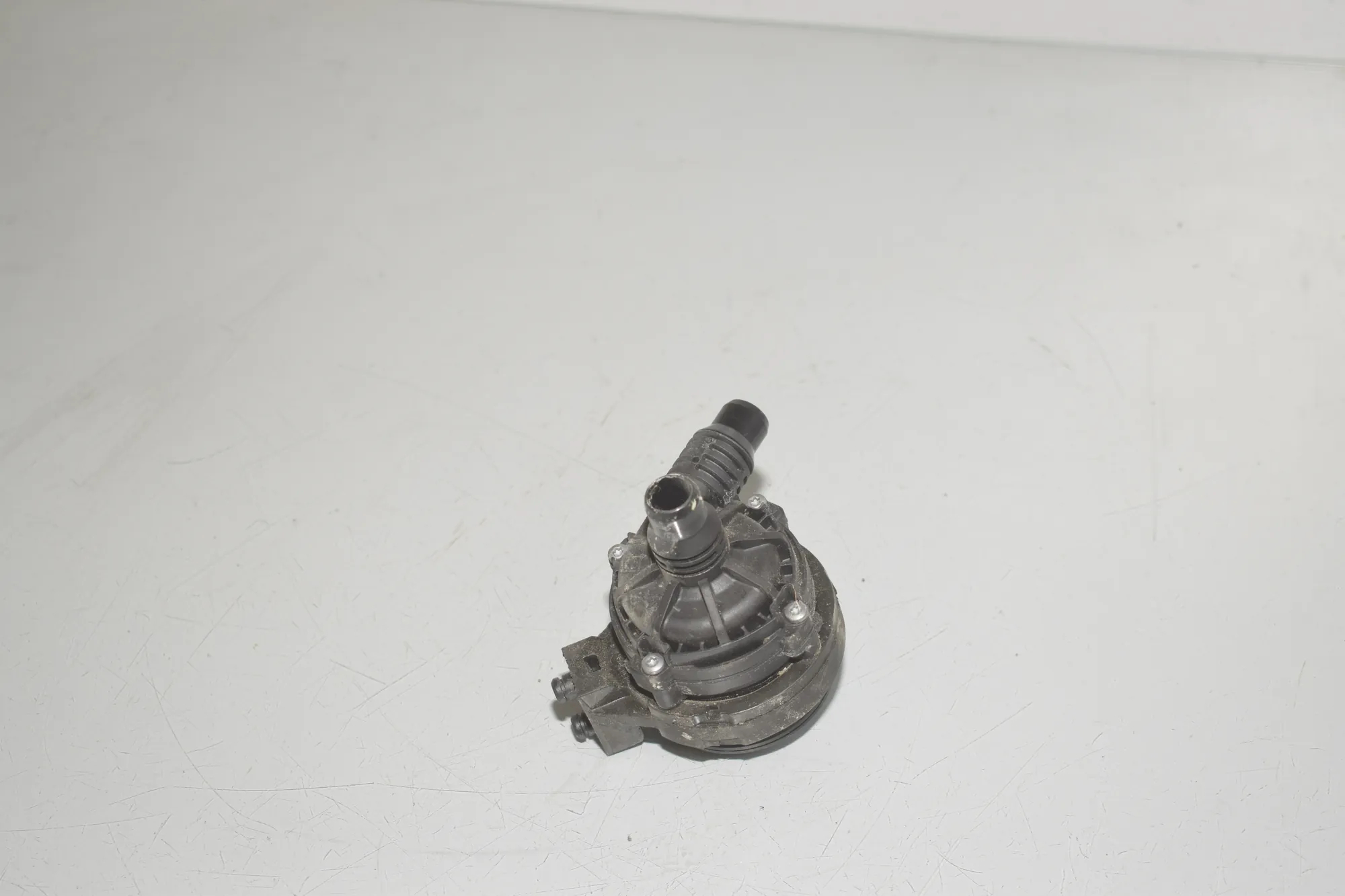 Auxiliary Water Pump – OEM 8840614 · BMW i4 (G26) (2022 - -) eDrive35 2023 – 3