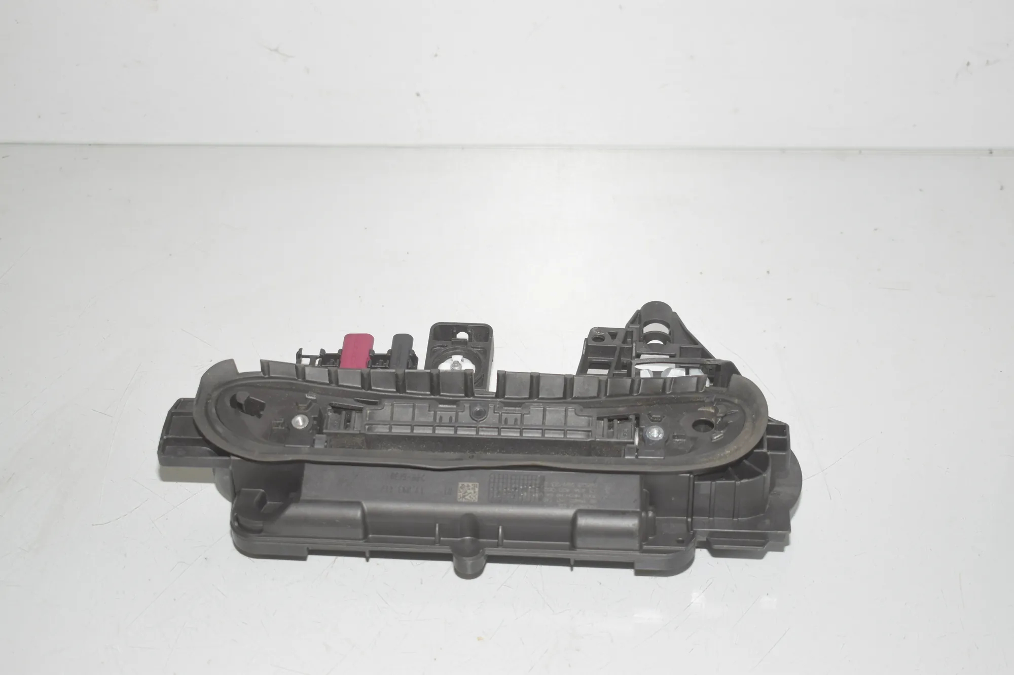 Front Left Door Interior Handle Frame – OEM 5A68EF4 · BMW i4 (G26) (2022 - -) eDrive35 2023