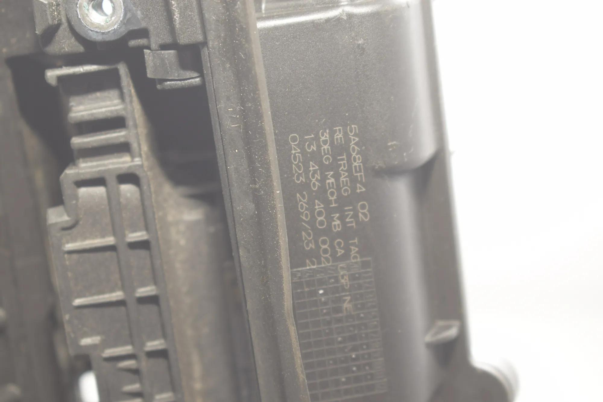 Front Left Door Interior Handle Frame – OEM 5A68EF4 · BMW i4 (G26) (2022 - -) eDrive35 2023 – 5