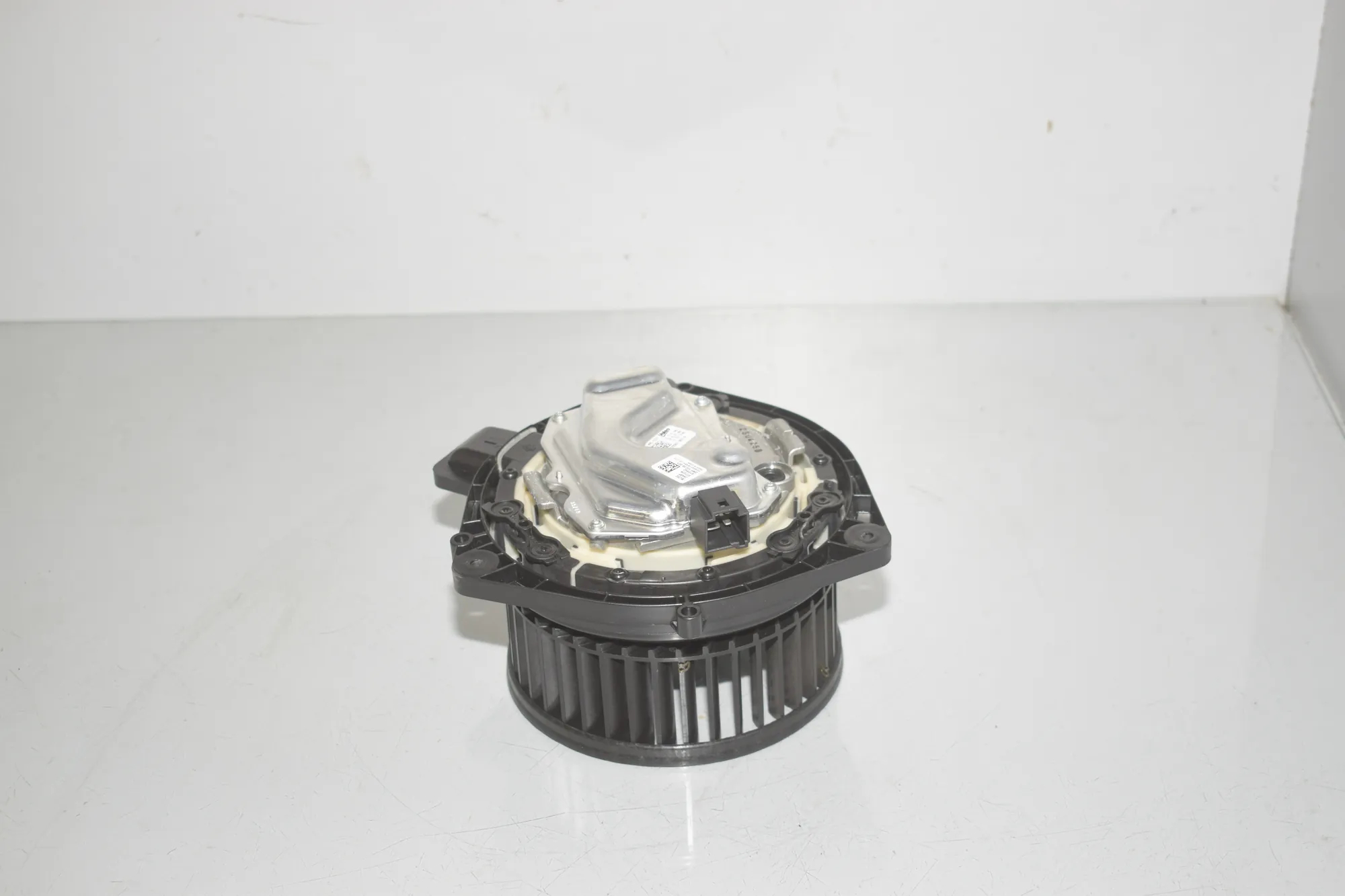 Heater Blower Fan – OEM 9382861 · BMW i4 (G26) (2022 - -) eDrive35 2023