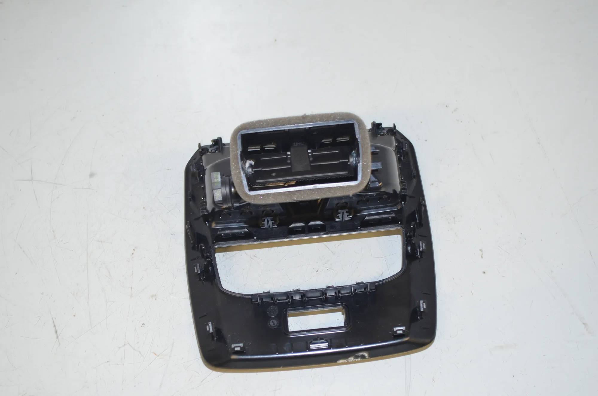Center Console Trim – OEM 6996849 · BMW i4 (G26) (2022 - -) eDrive35 2023 – 5