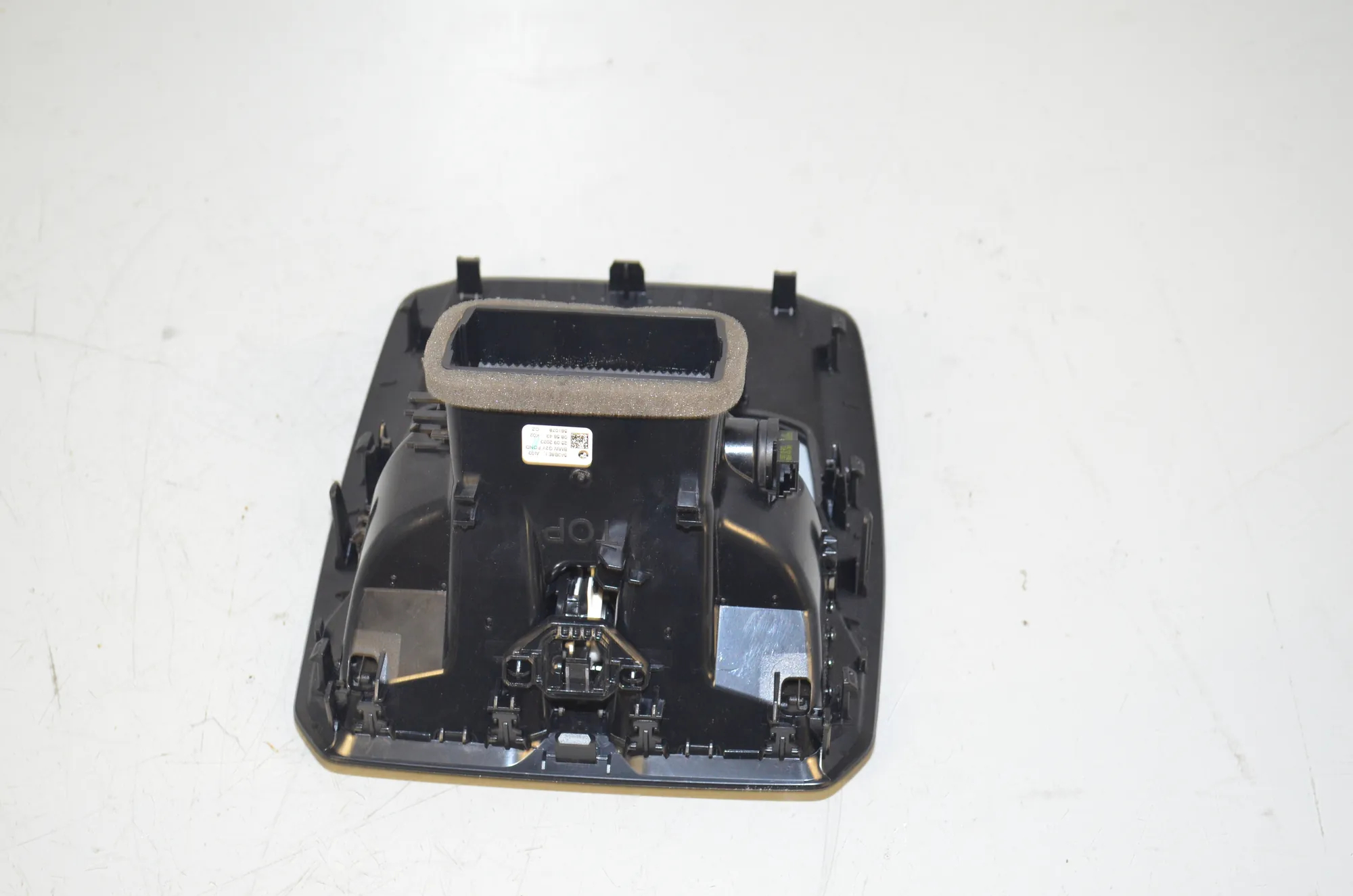 Center Console Trim – OEM 6996849 · BMW i4 (G26) (2022 - -) eDrive35 2023 – 4