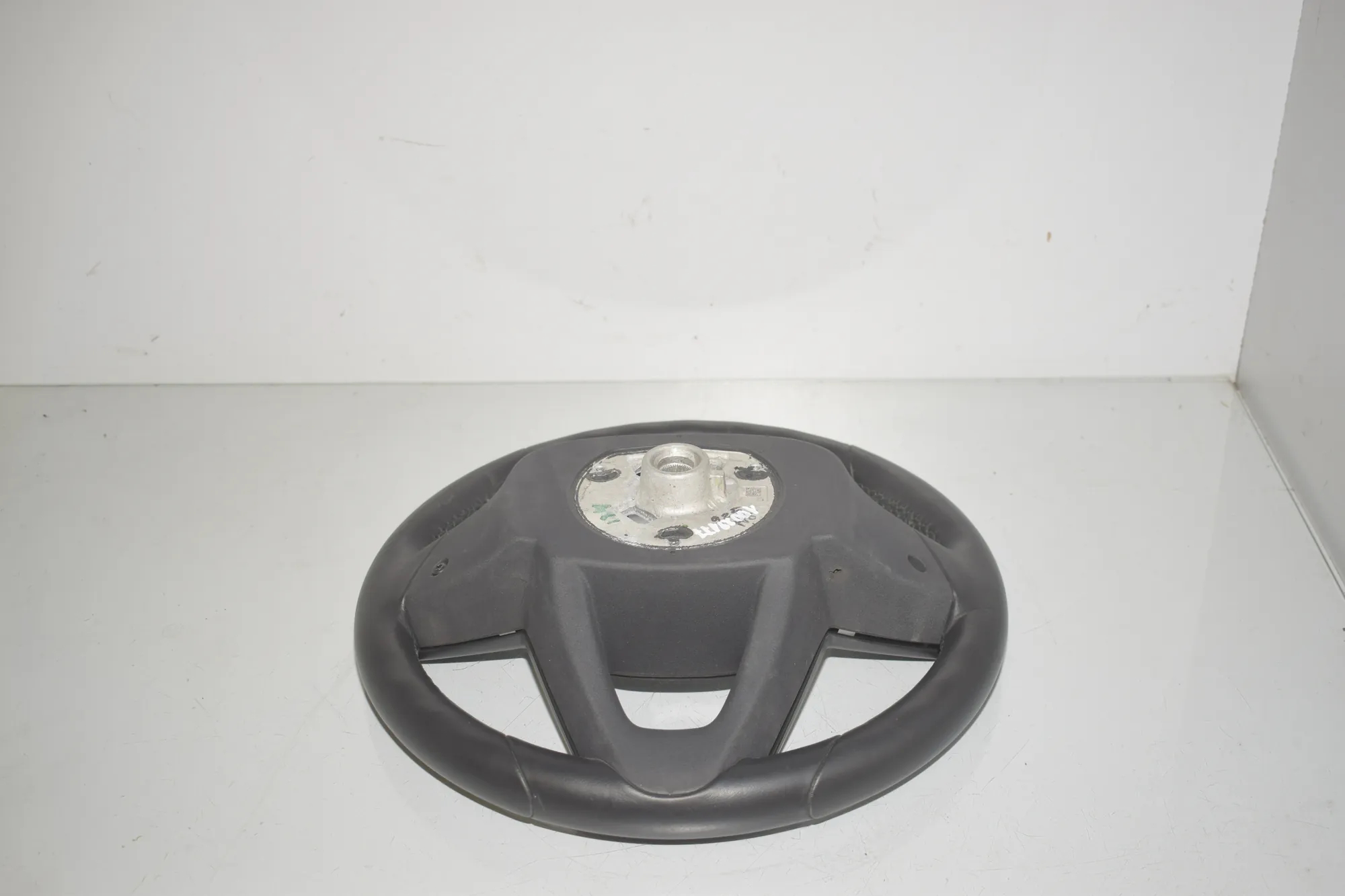 Steering Wheel – OEM 7939617 · BMW i4 (G26) (2022 - -) eDrive35 2023 – 3