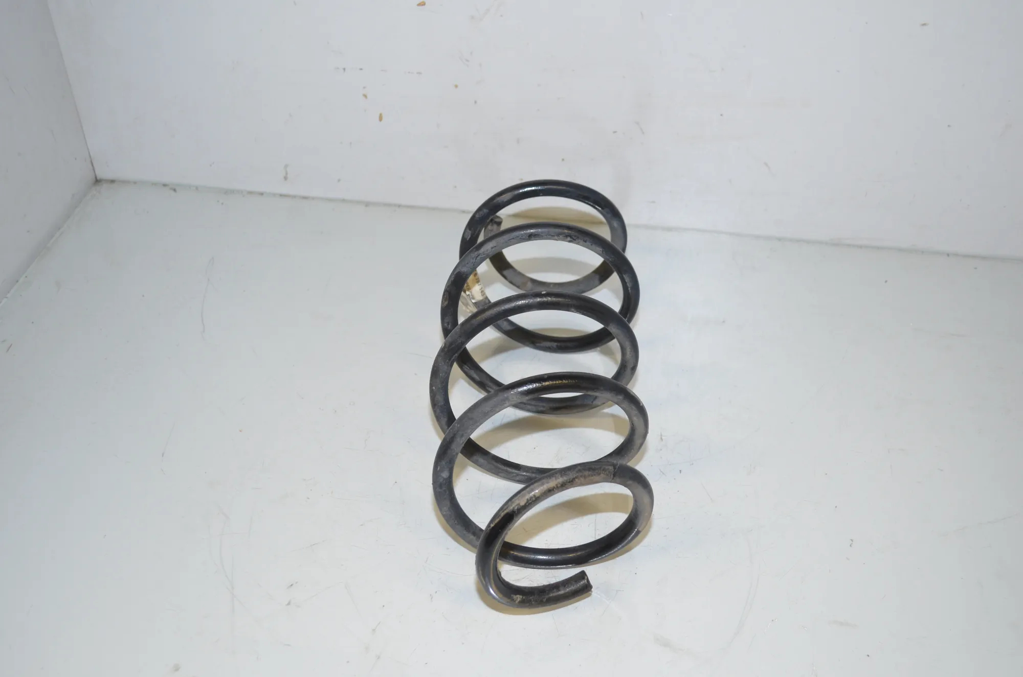 Front Right Coil Spring – OEM 6787143 · BMW X3 (F25) xDrive 20 d 2017