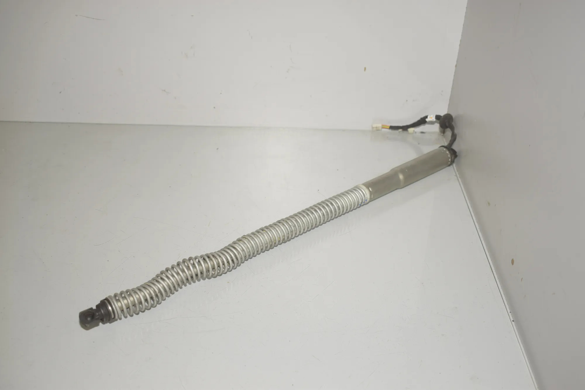 Right Side Tailgate Gas Strut – OEM 8494161 · BMW 2 Active Tourer (U06) (2021 - -) 218d 2022