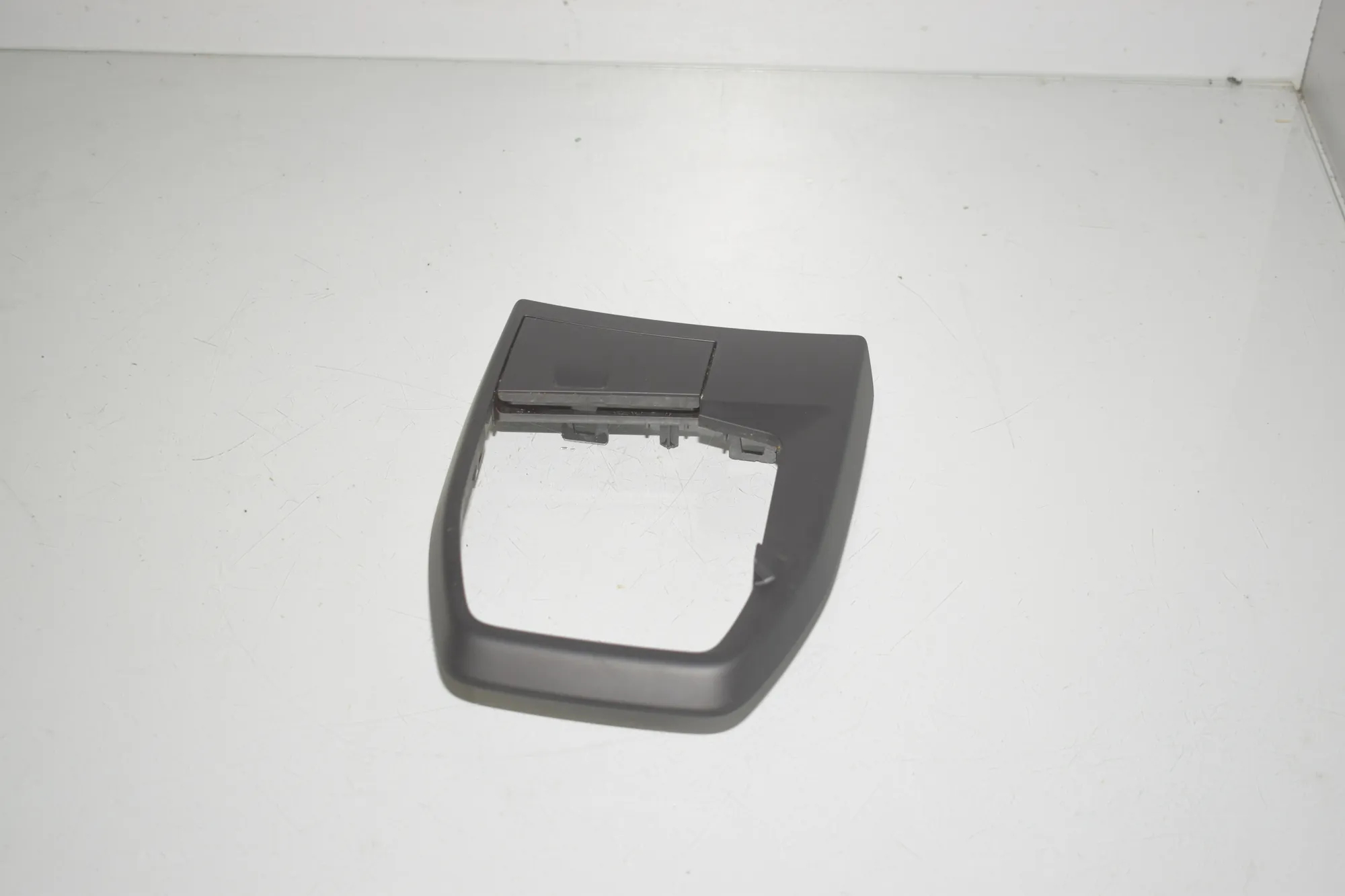 Other Interior Parts – OEM 9473167 · BMW 2 Active Tourer (U06) (2021 - -) 218d 2022
