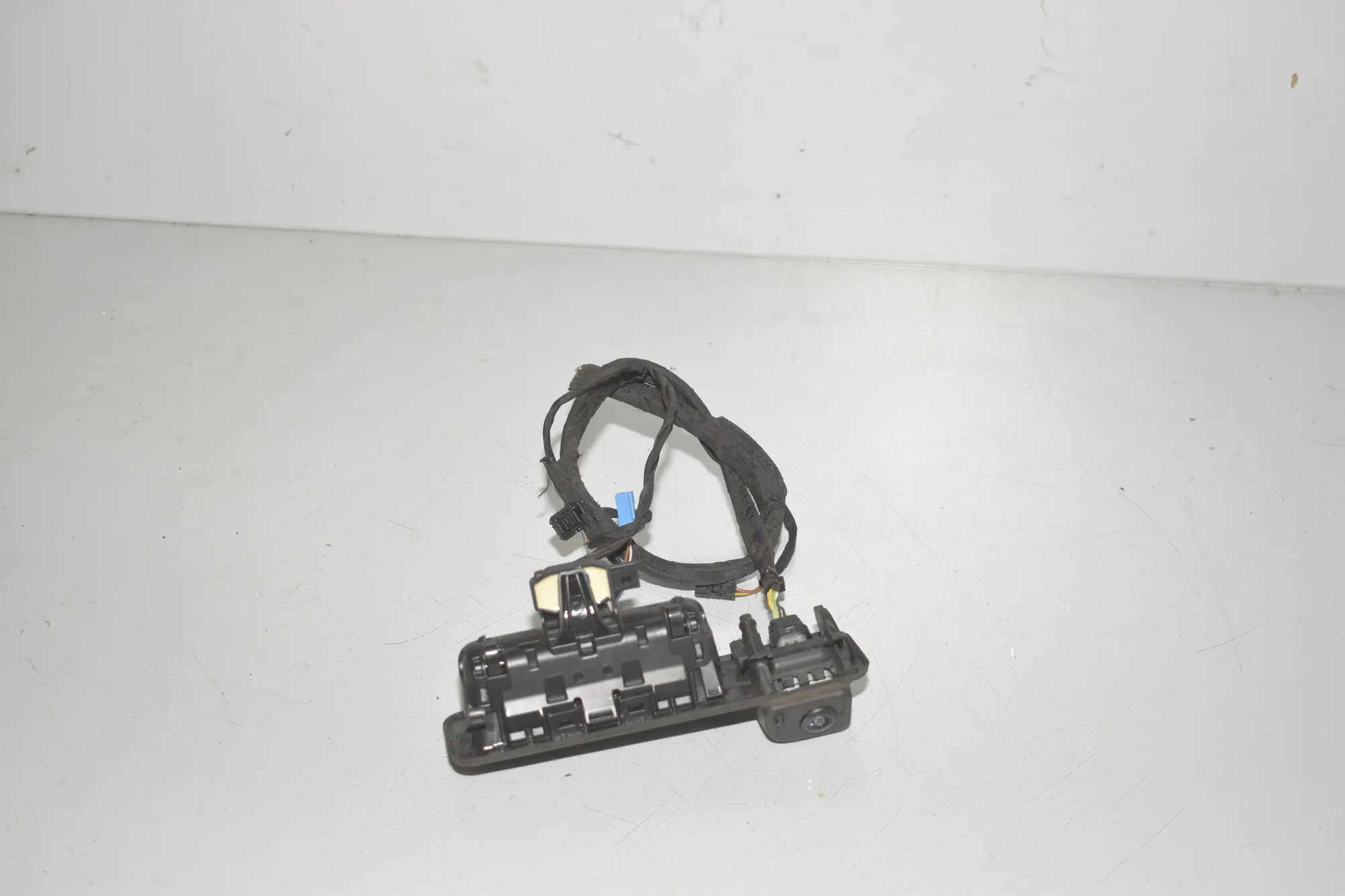 Rear View Camera – OEM 8494246 · BMW 2 Active Tourer (U06) (2021 - -) 218d 2022 – 5