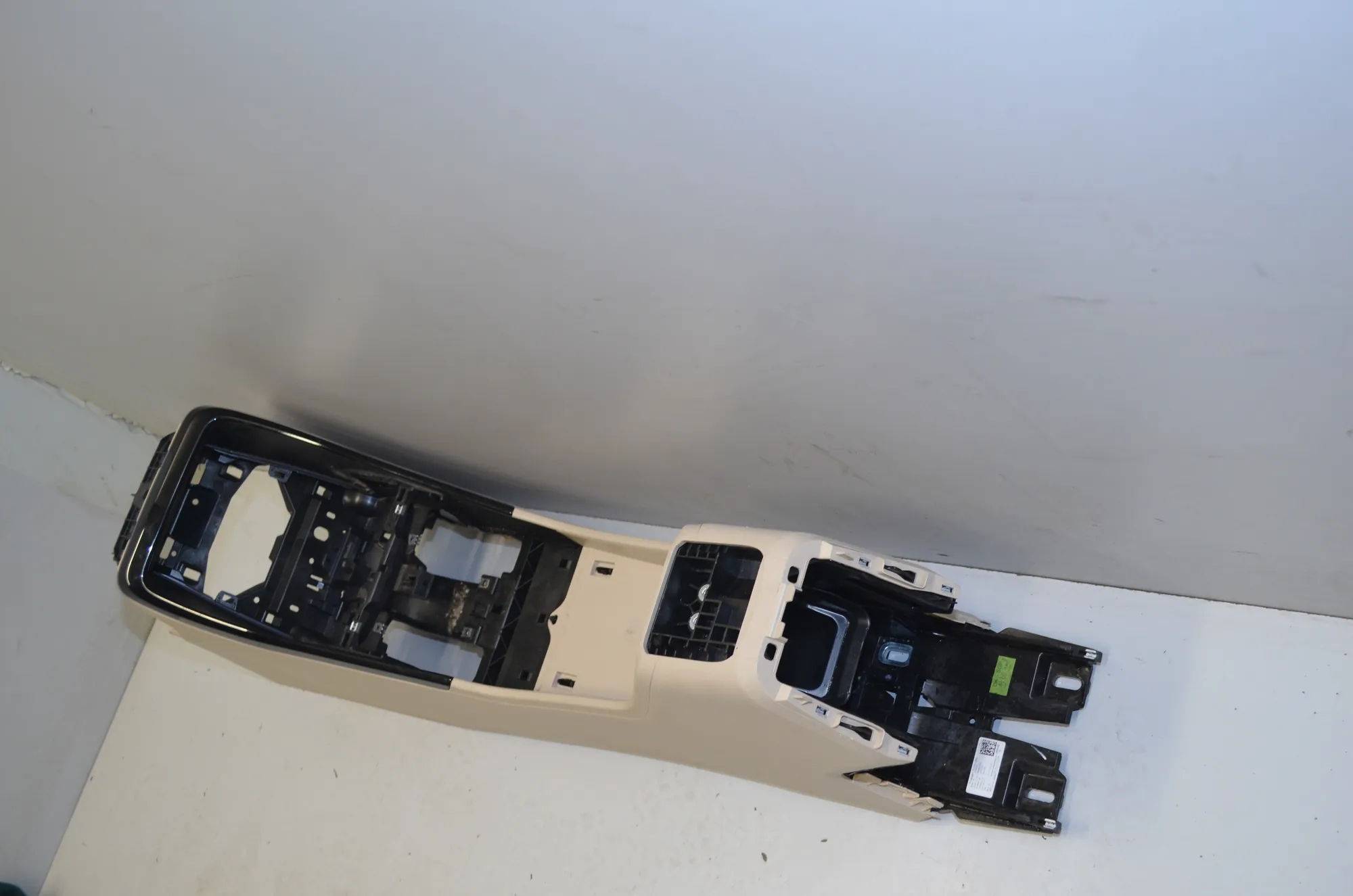 Center Console – OEM 5A2E040 · BMW 2 Active Tourer (U06) (2021 - -) 218d 2022 – 2