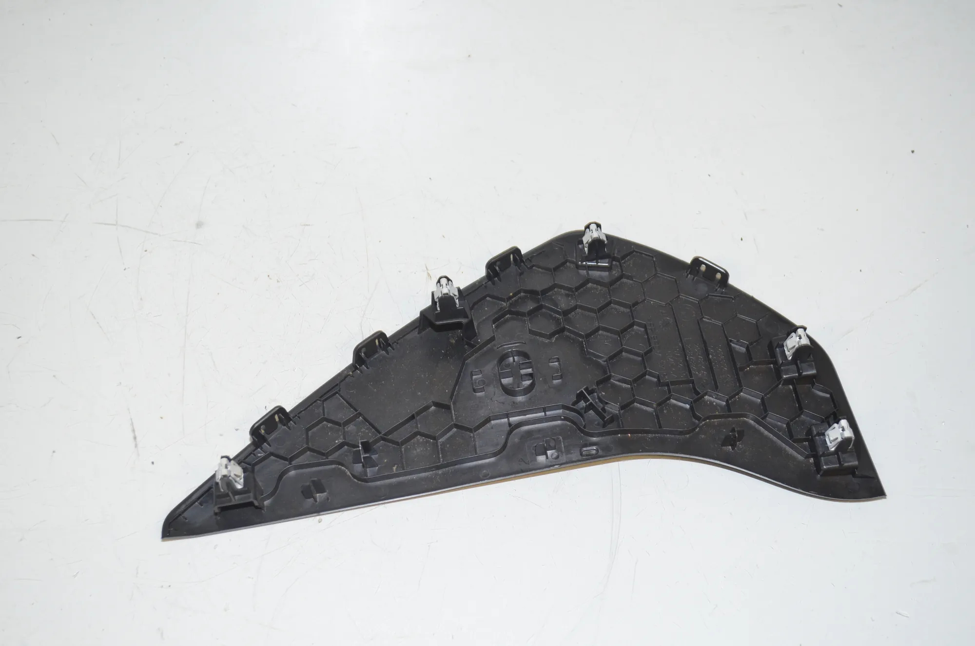Dashboard Side Trim – OEM 9496554 · BMW 2 Active Tourer (U06) (2021 - -) 218d 2022 – 4