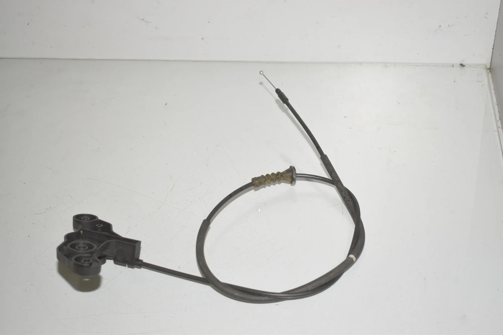 Bonnet Lock Cable – OEM 8737156 · BMW 2 Active Tourer (U06) (2021 - -) 218d 2022 – 3