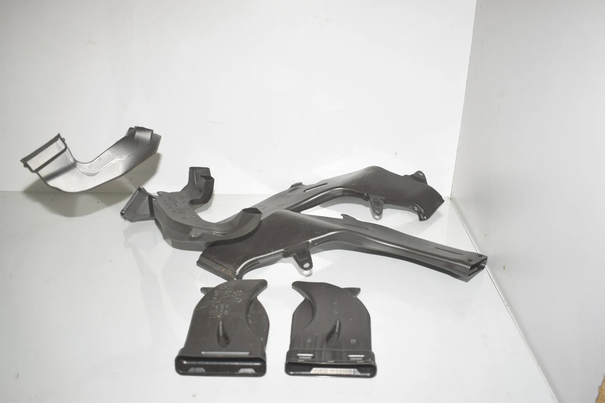 Interior Air Duct Channel – OEM 7298807 · BMW 2 Active Tourer (U06) (2021 - -) 218d 2022