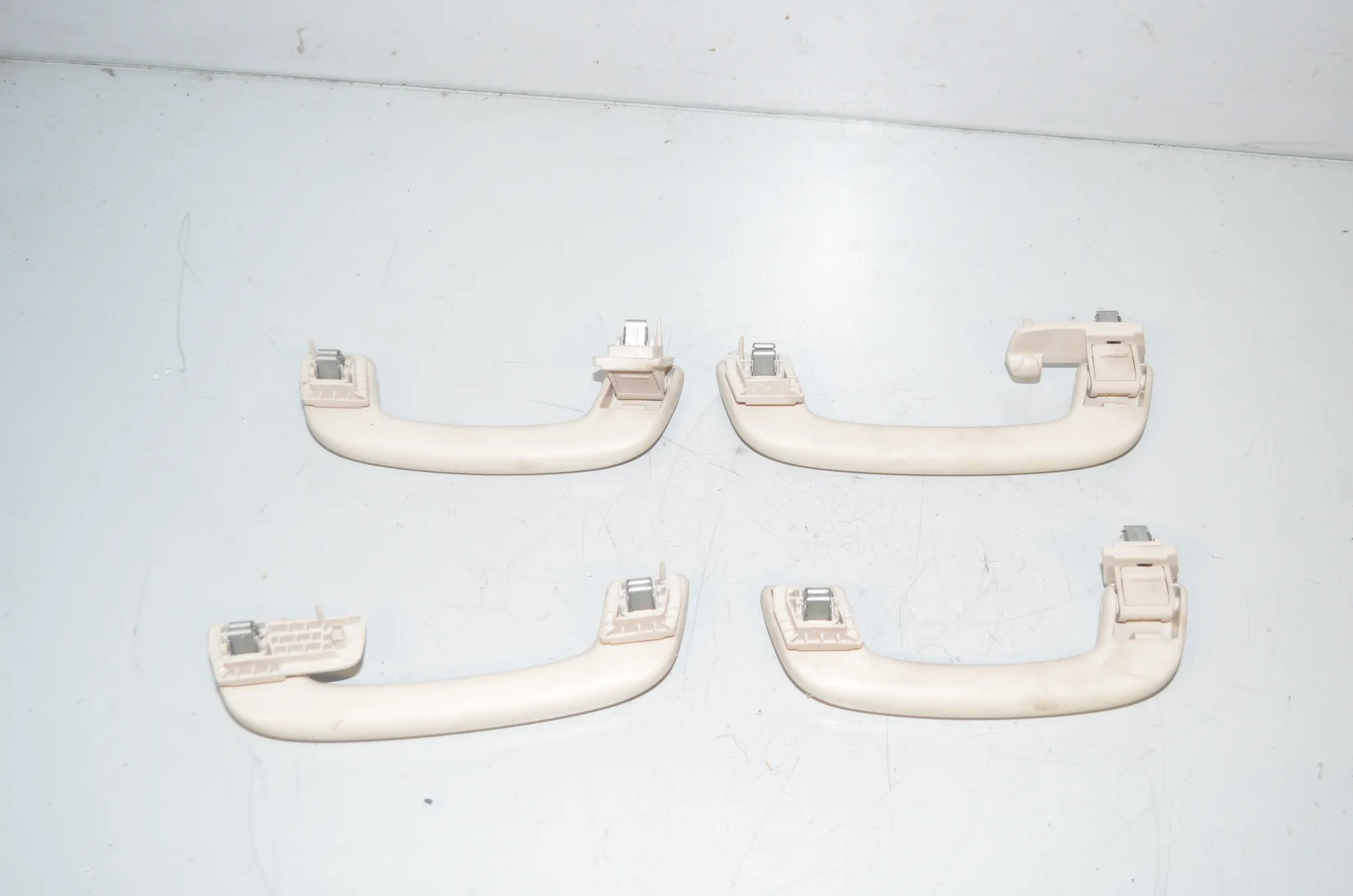 Interior Roof Handle Set – OEM 7475742 · BMW 2 Active Tourer (U06) (2021 - -) 218d 2022 – 3