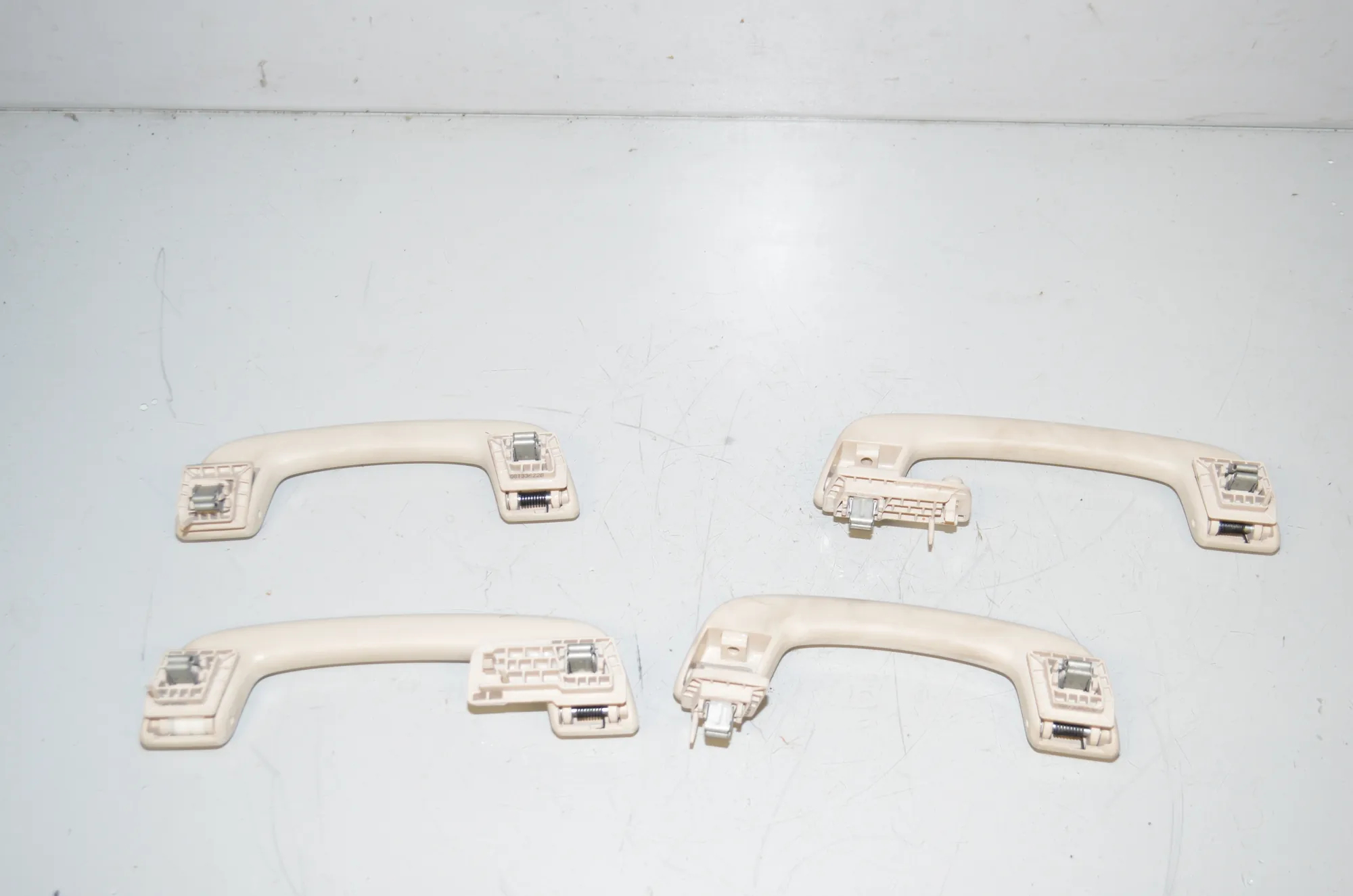 Interior Roof Handle Set – OEM 7475742 · BMW 2 Active Tourer (U06) (2021 - -) 218d 2022 – 4