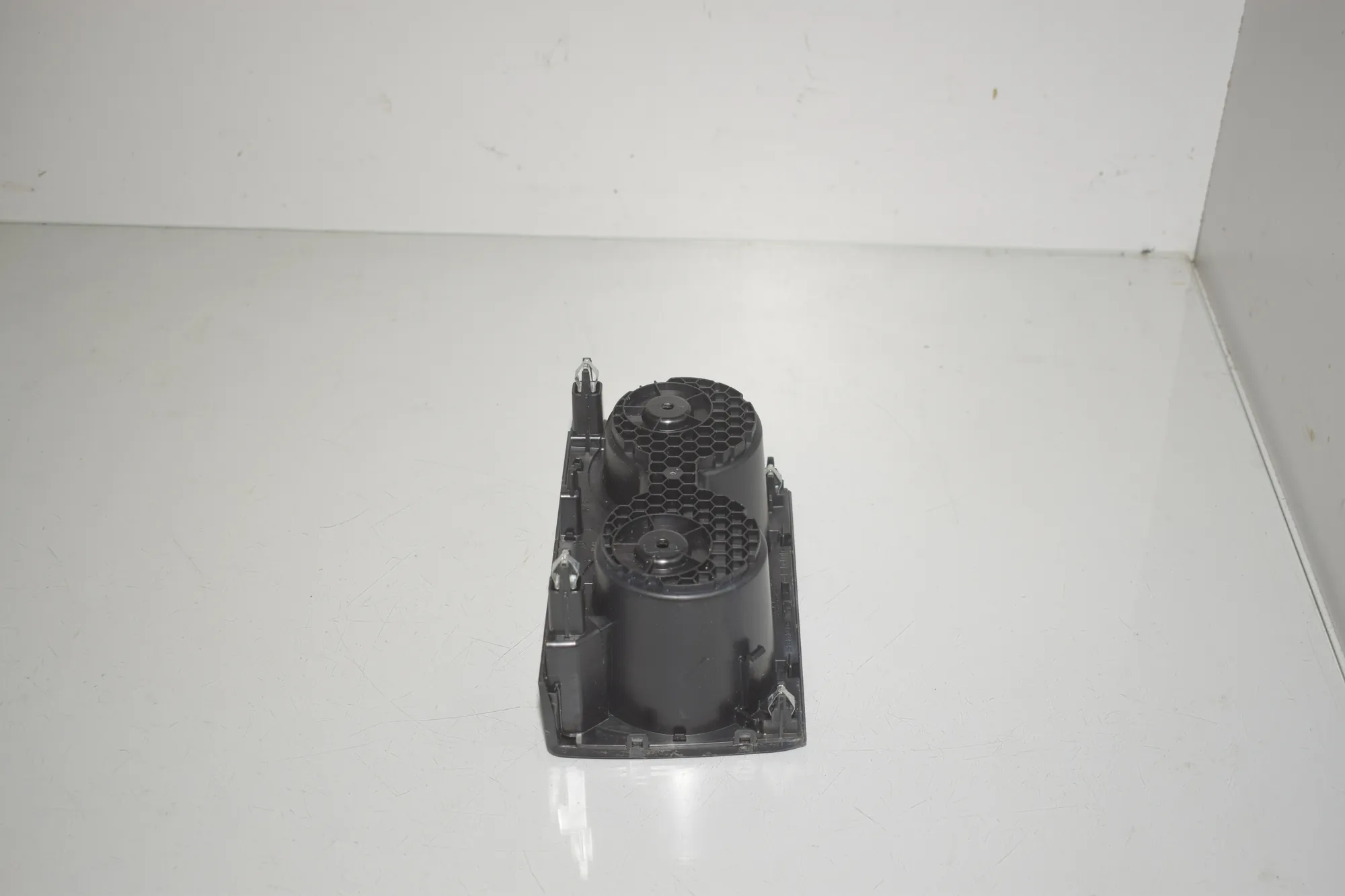 Cup Holder – OEM 9493276 · BMW 2 Active Tourer (U06) (2021 - -) 218d 2022 – 3