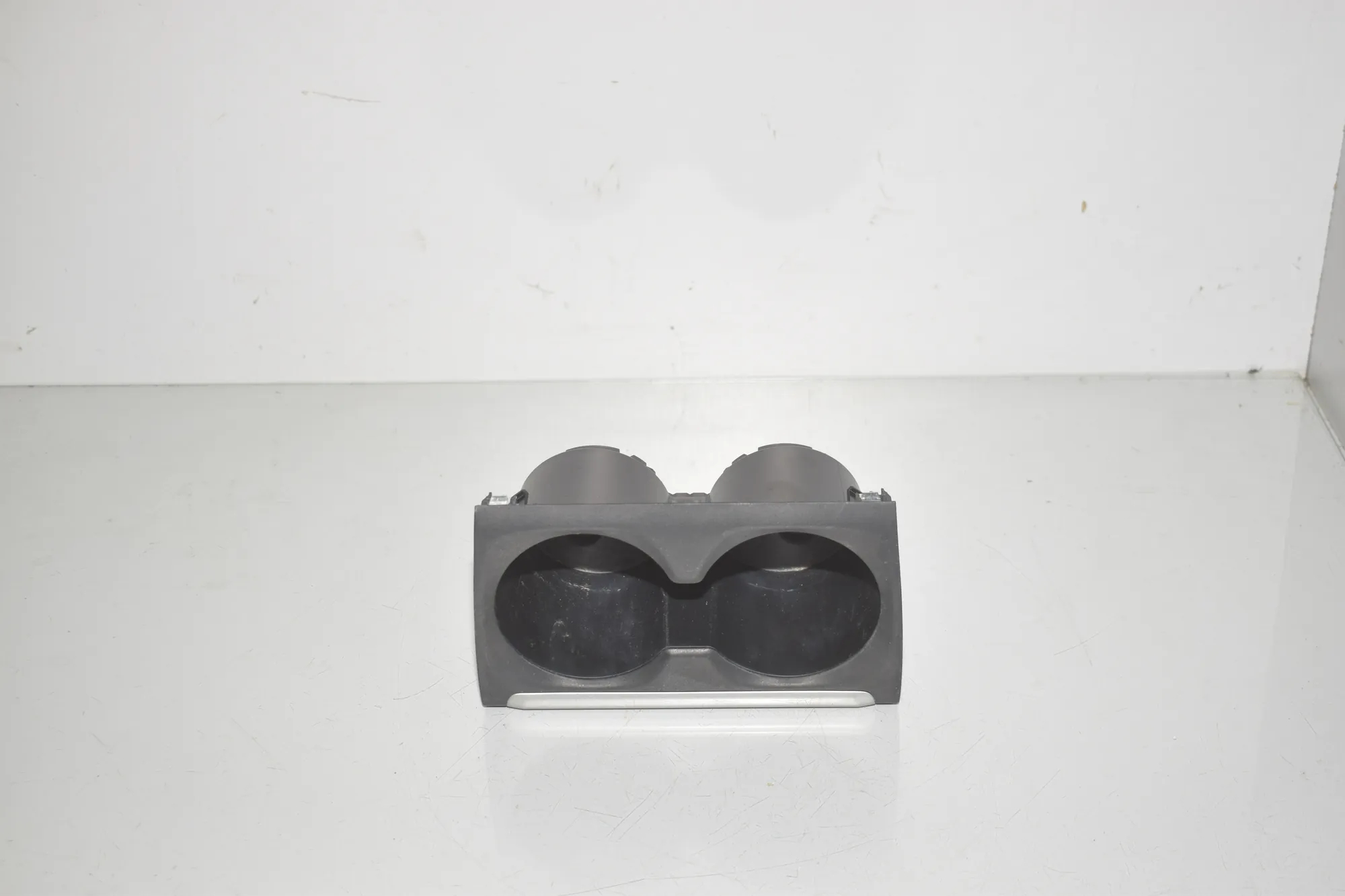 Cup Holder – OEM 9493276 · BMW 2 Active Tourer (U06) (2021 - -) 218d 2022