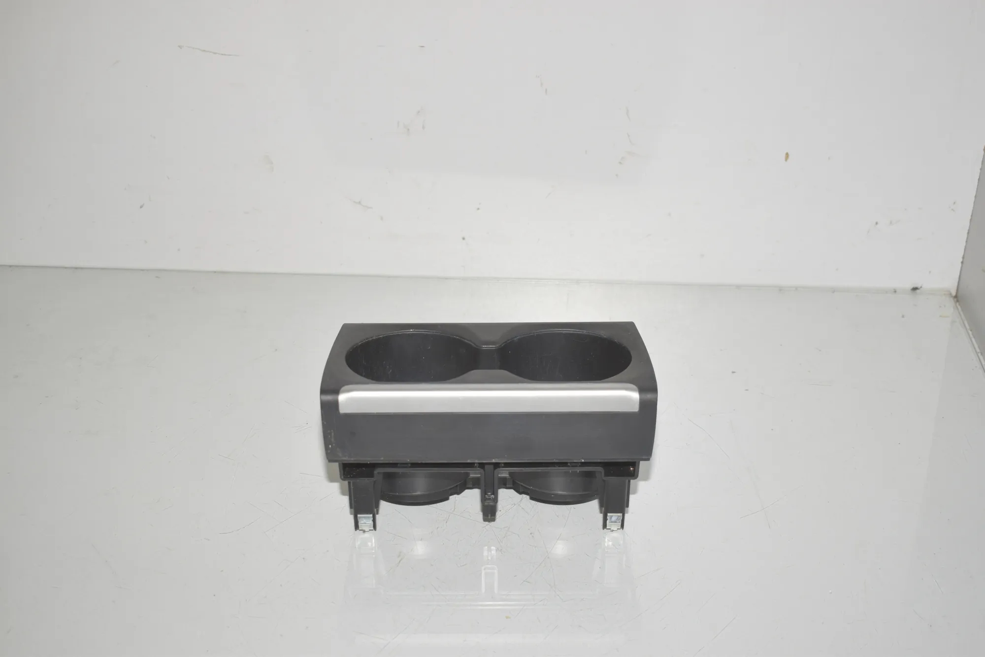 Cup Holder – OEM 9493276 · BMW 2 Active Tourer (U06) (2021 - -) 218d 2022 – 2