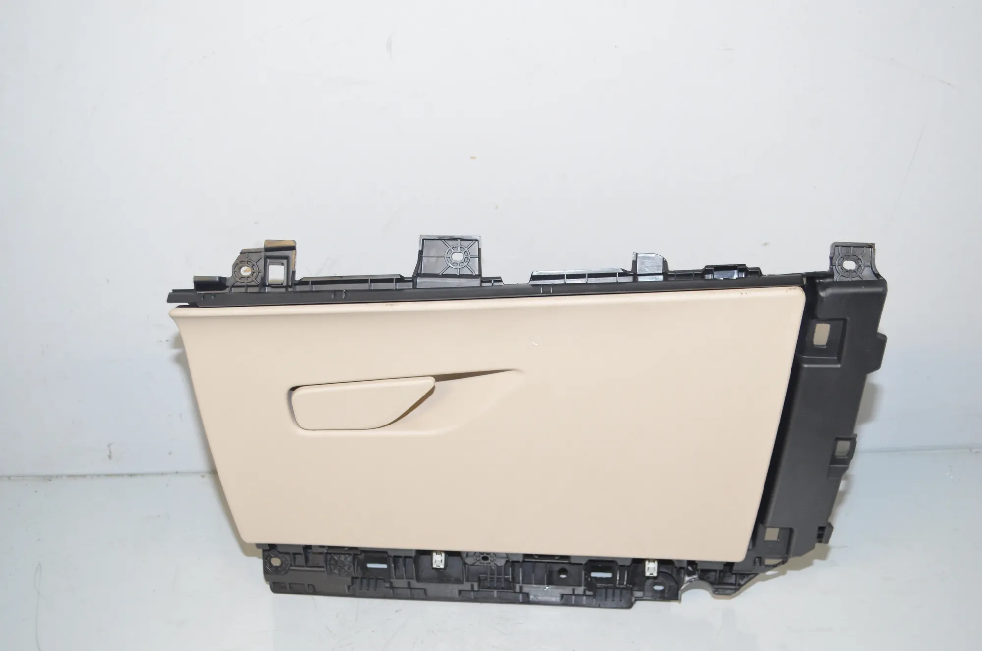 Glove Compartment – OEM 9635031 · BMW 2 Active Tourer (U06) (2021 - -) 218d 2022