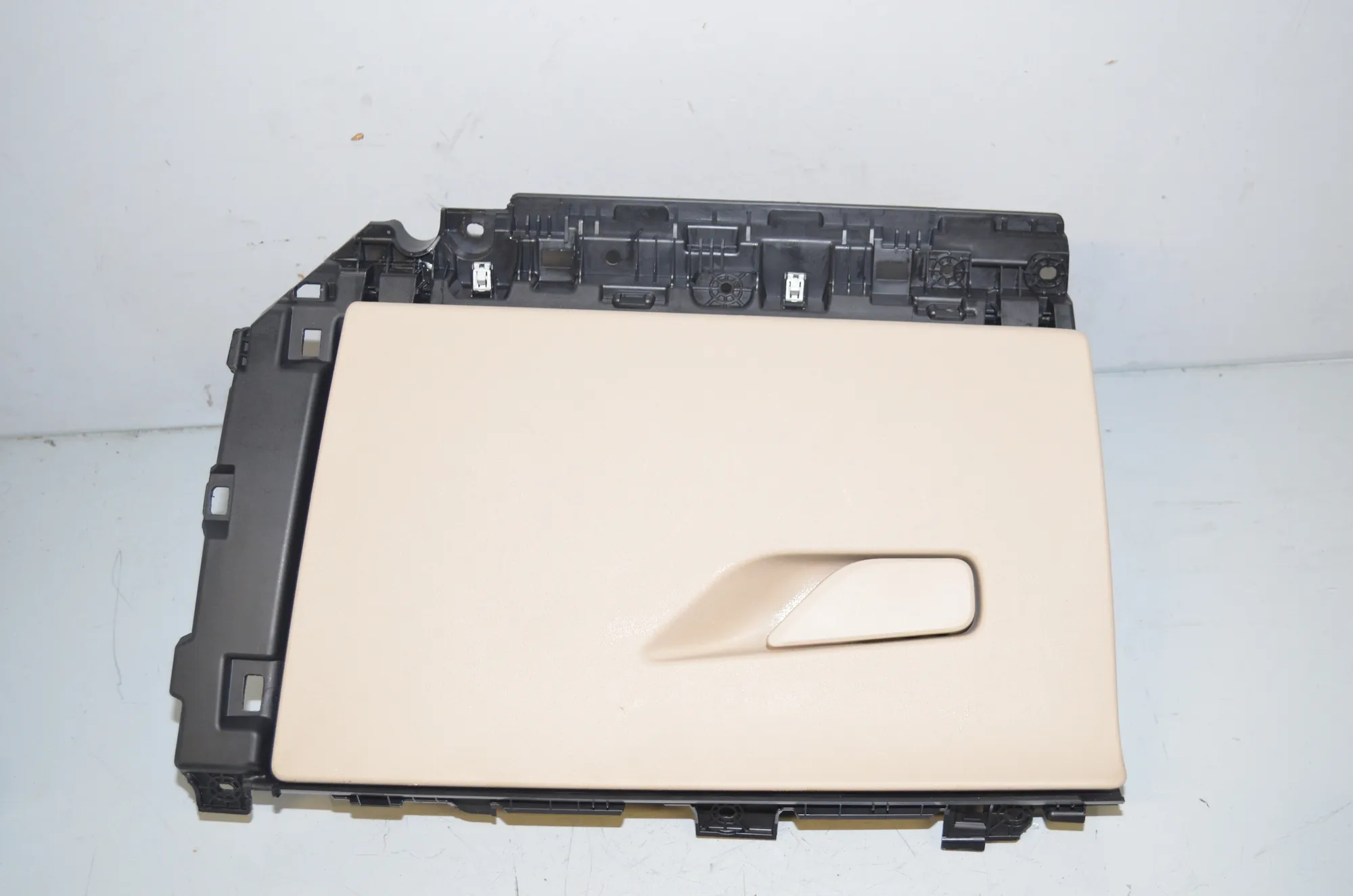 Glove Compartment – OEM 9635031 · BMW 2 Active Tourer (U06) (2021 - -) 218d 2022 – 3