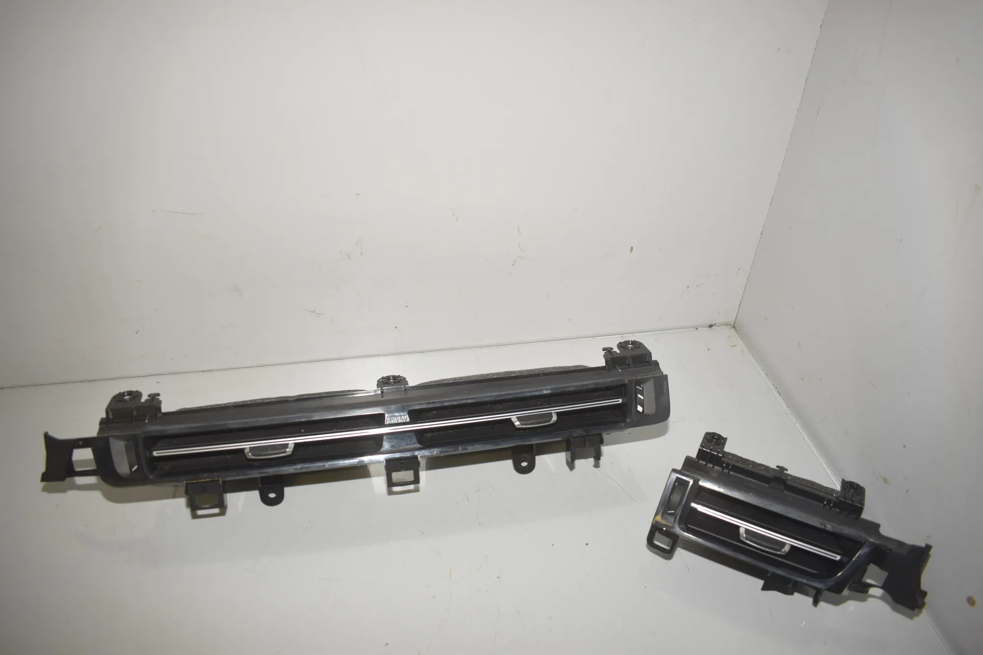 Dashboard Air Vents – OEM 9483382 · BMW 2 Active Tourer (U06) (2021 - -) 218d 2022 – 3