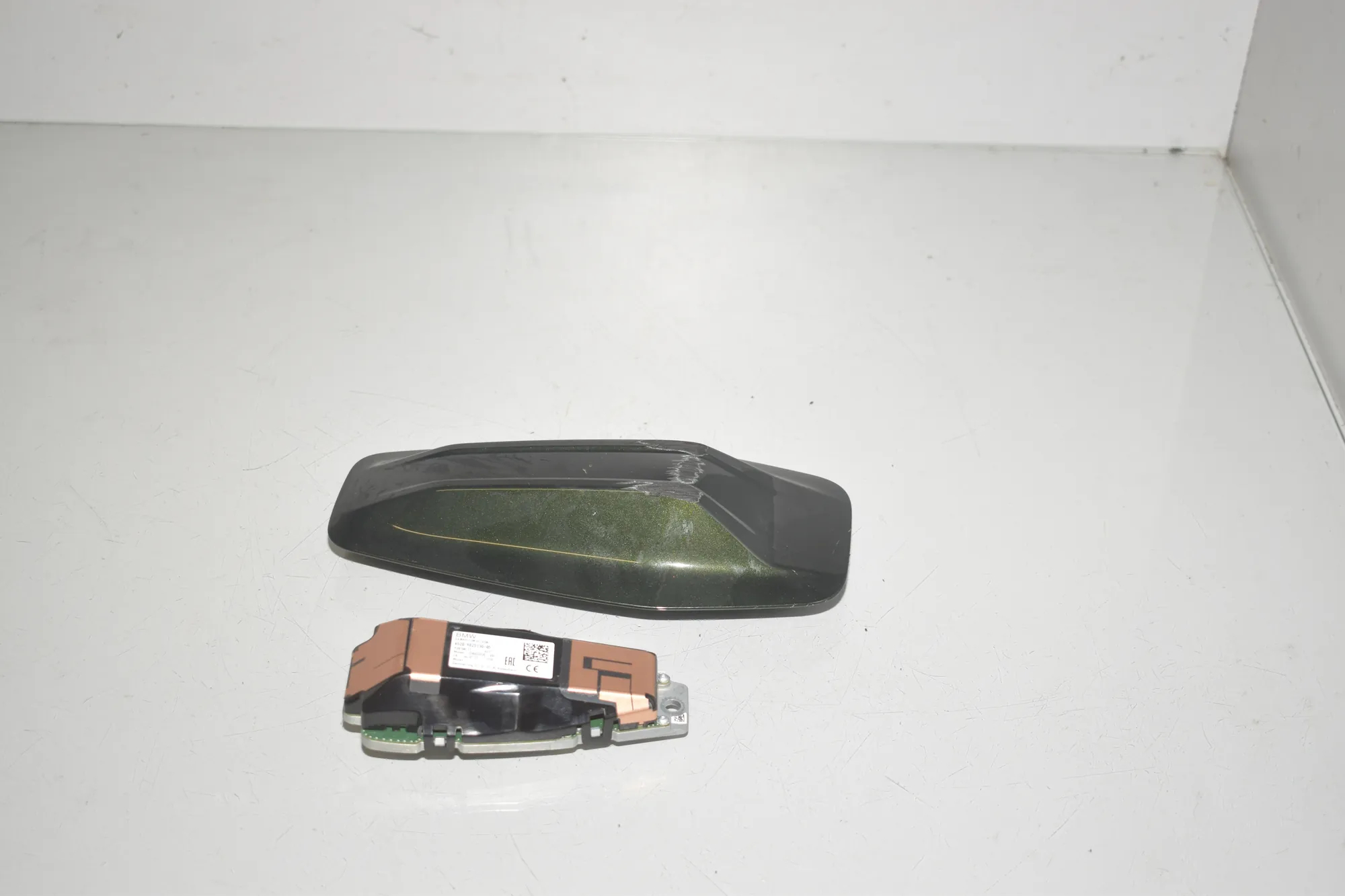 Antenna Trim – OEM 9825130 · BMW 2 Active Tourer (U06) (2021 - -) 218d 2022 – 2