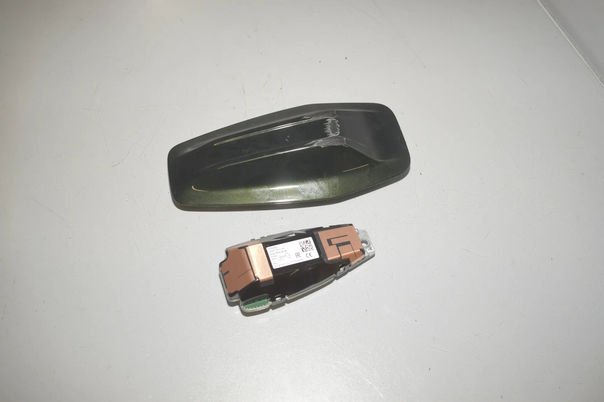 Antenna Trim – OEM 9825130 · BMW 2 Active Tourer (U06) (2021 - -) 218d 2022 – 3