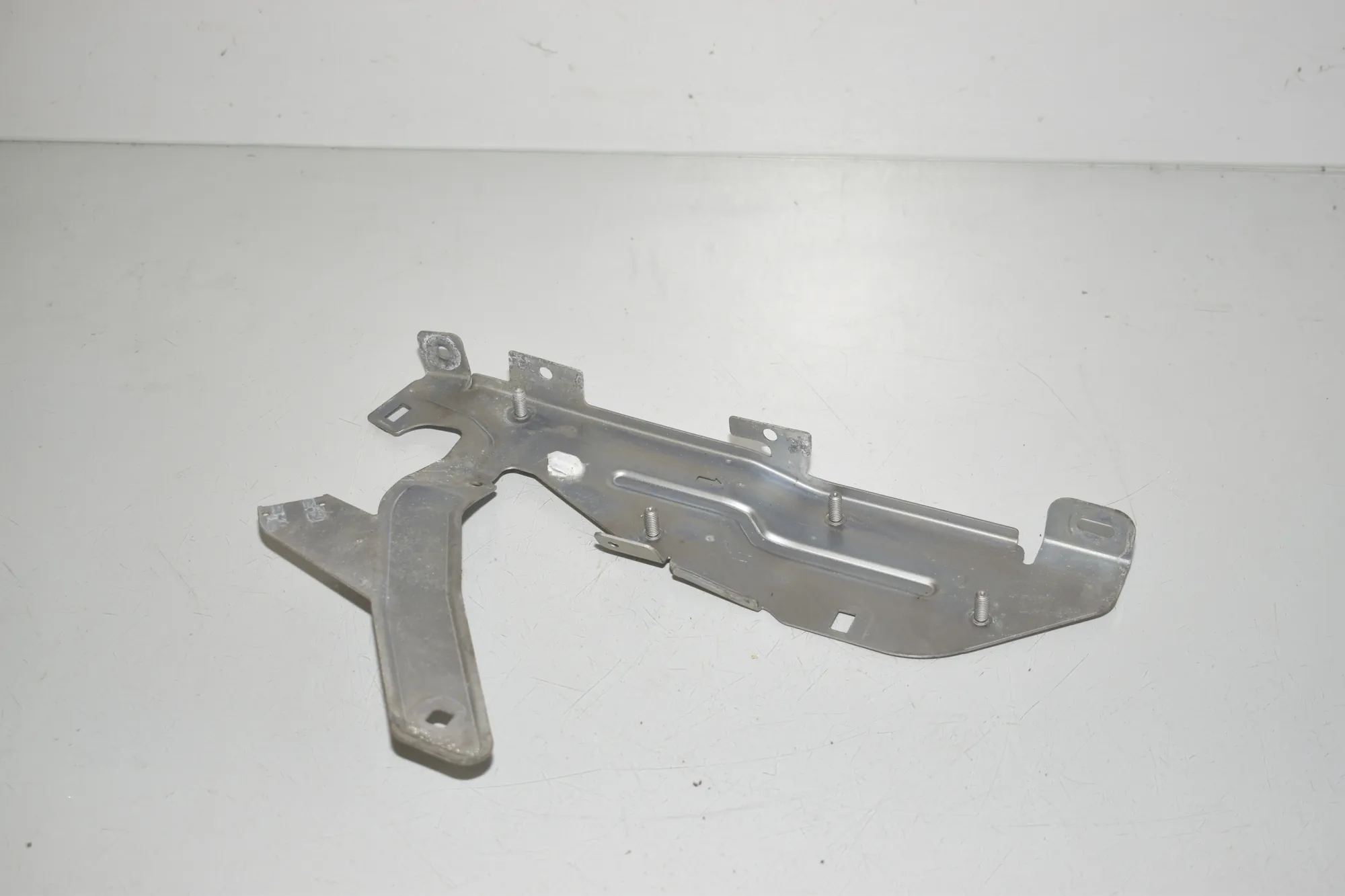 Bracket – OEM 9887386 · BMW 2 Active Tourer (U06) (2021 - -) 218d 2022