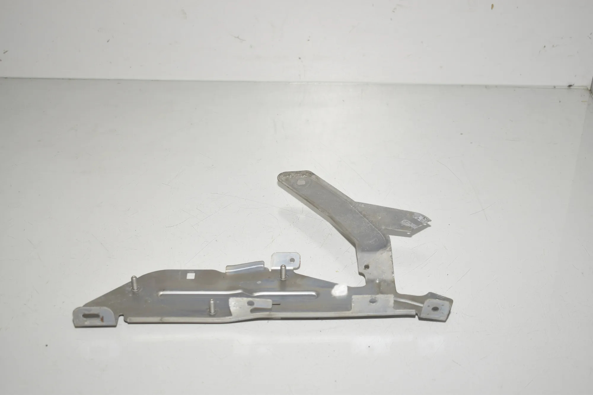 Bracket – OEM 9887386 · BMW 2 Active Tourer (U06) (2021 - -) 218d 2022 – 4