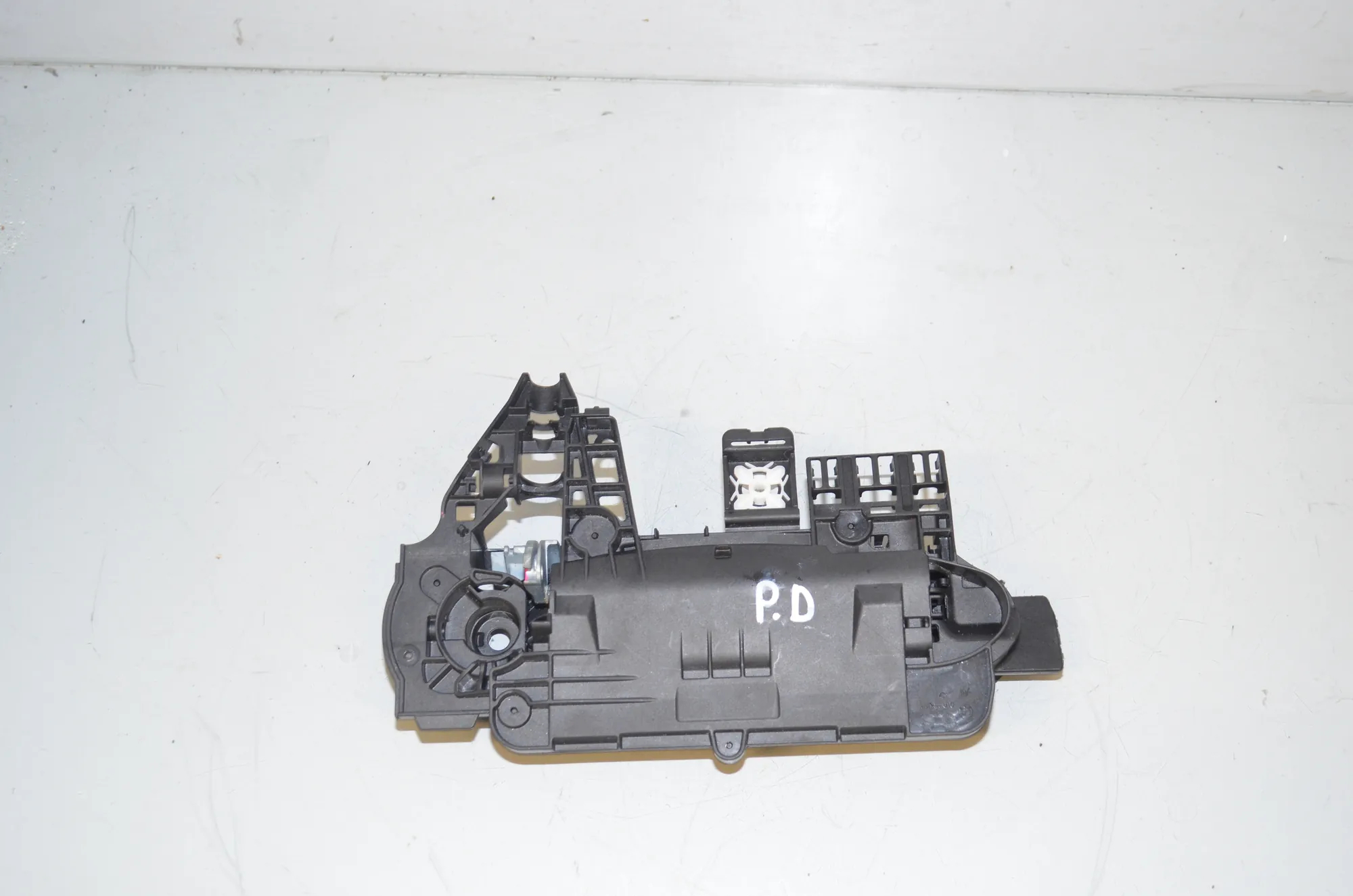 Front Right Door Interior Handle Frame – OEM 5A0C432 · BMW 2 Active Tourer (U06) (2021 - -) 218d 2022 – 3