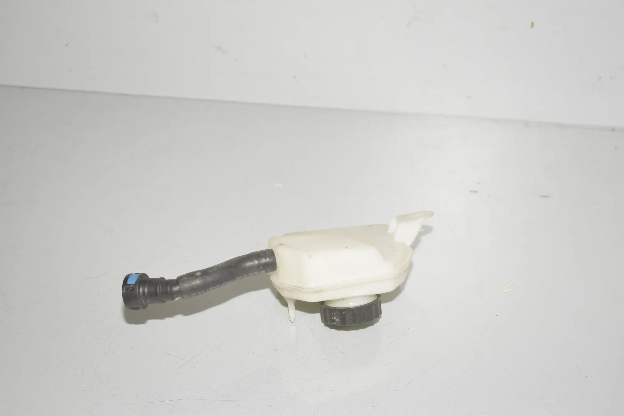 Brake Fluid Tank – OEM 5A06FD9 · BMW 2 Active Tourer (U06) (2021 - -) 218d 2022 – 4