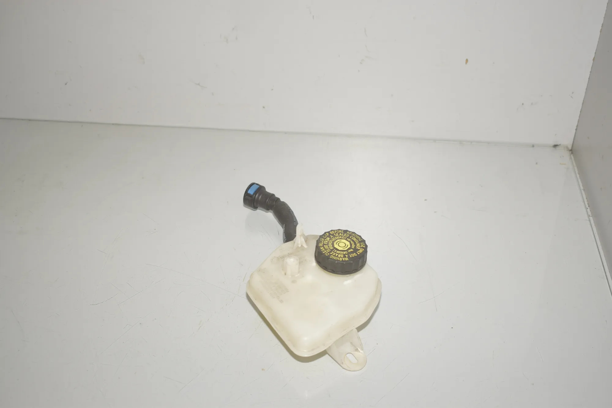 Brake Fluid Tank – OEM 5A06FD9 · BMW 2 Active Tourer (U06) (2021 - -) 218d 2022