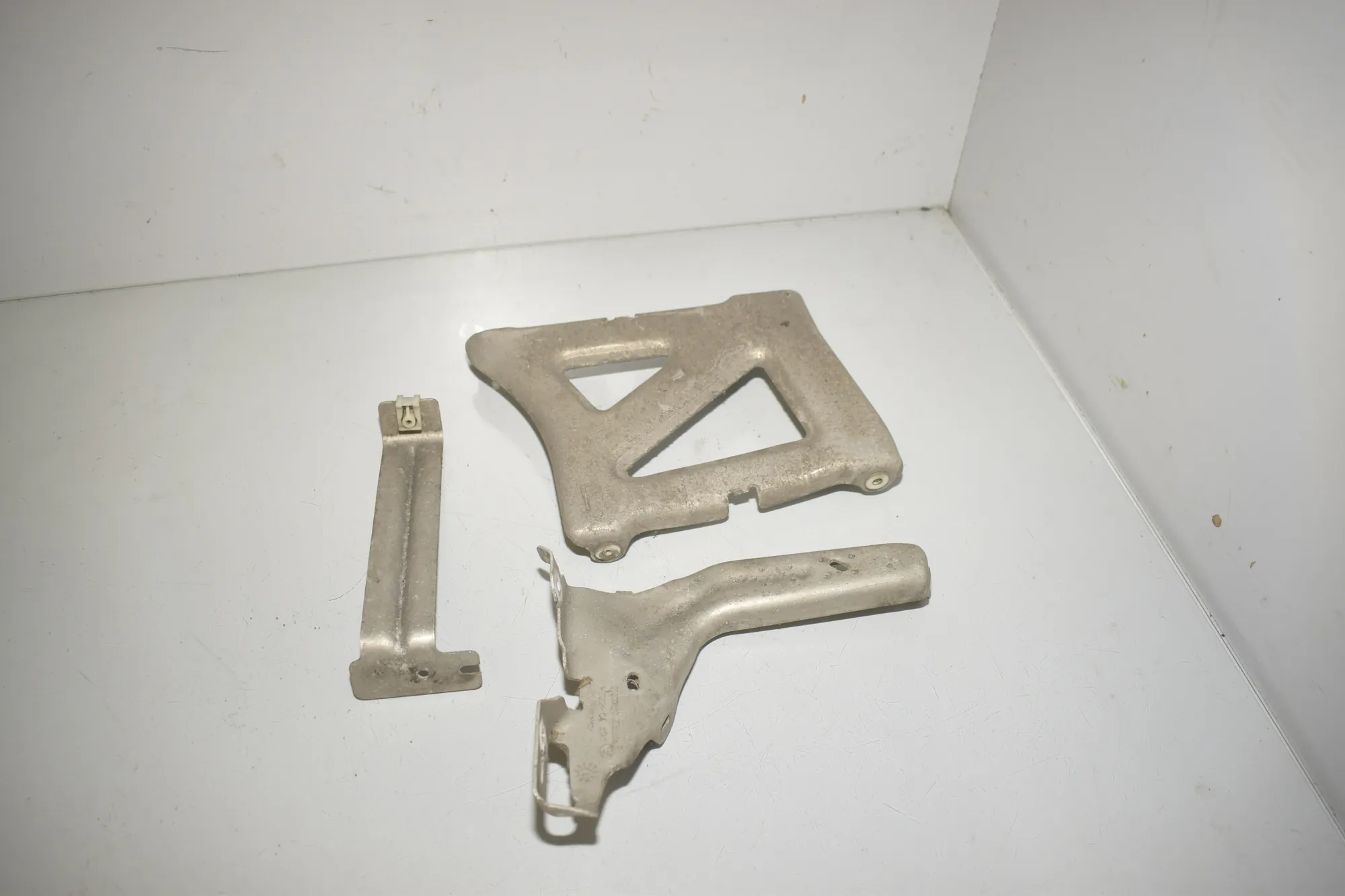 Bracket – OEM 9479124 · BMW 2 Active Tourer (U06) (2021 - -) 218d 2022 – 3