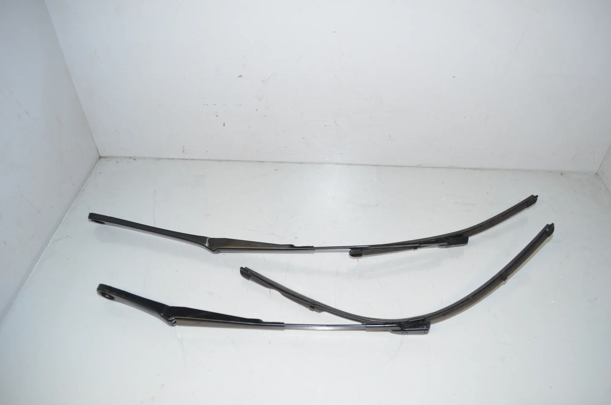 Front Wiper Arms – OEM 8492112 · BMW 2 Active Tourer (U06) (2021 - -) 218d 2022 – 3