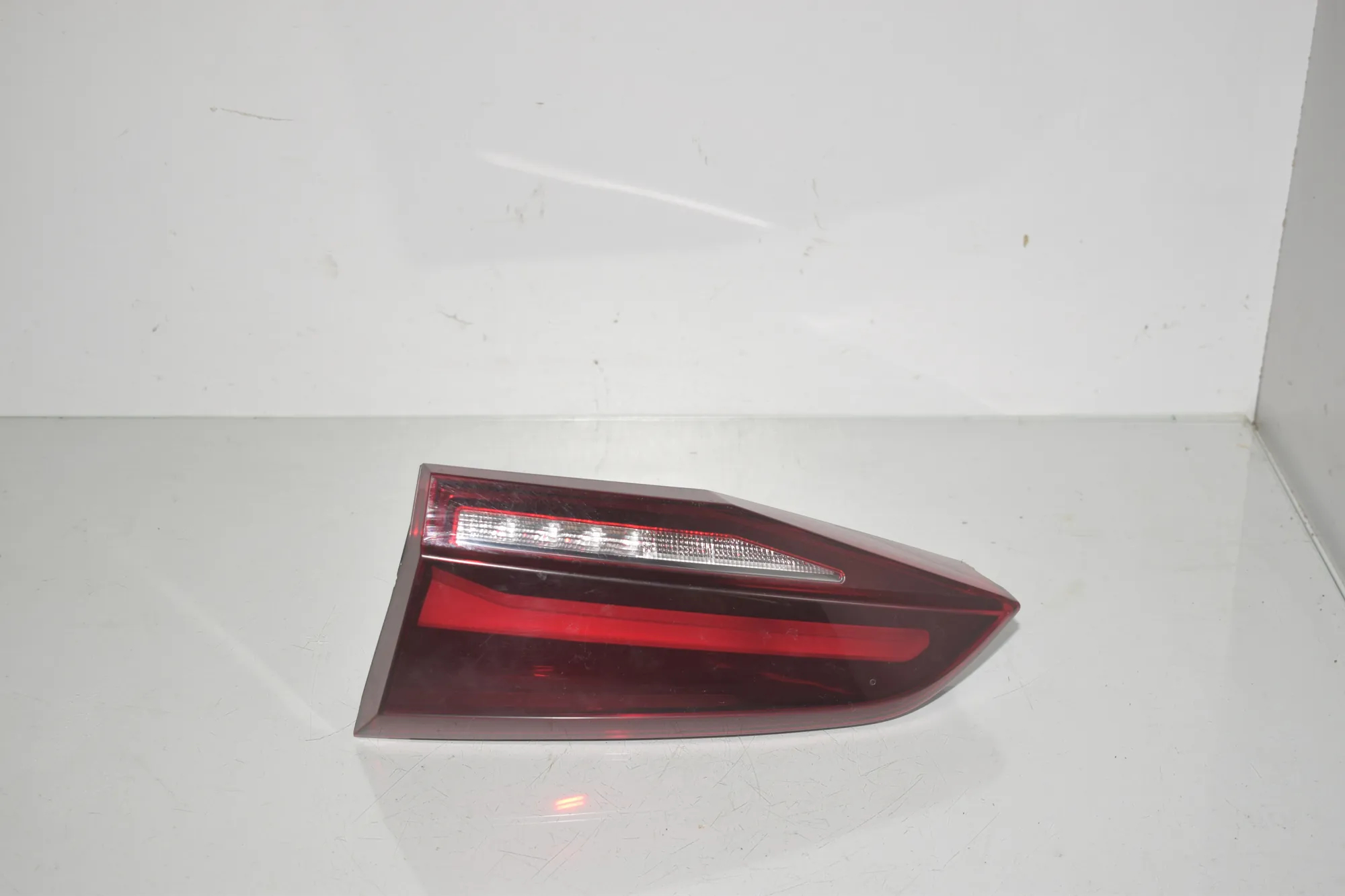 Right Side Tailgate Tail Light – OEM 8494362 · BMW 2 Active Tourer (U06) (2021 - -) 218d 2022