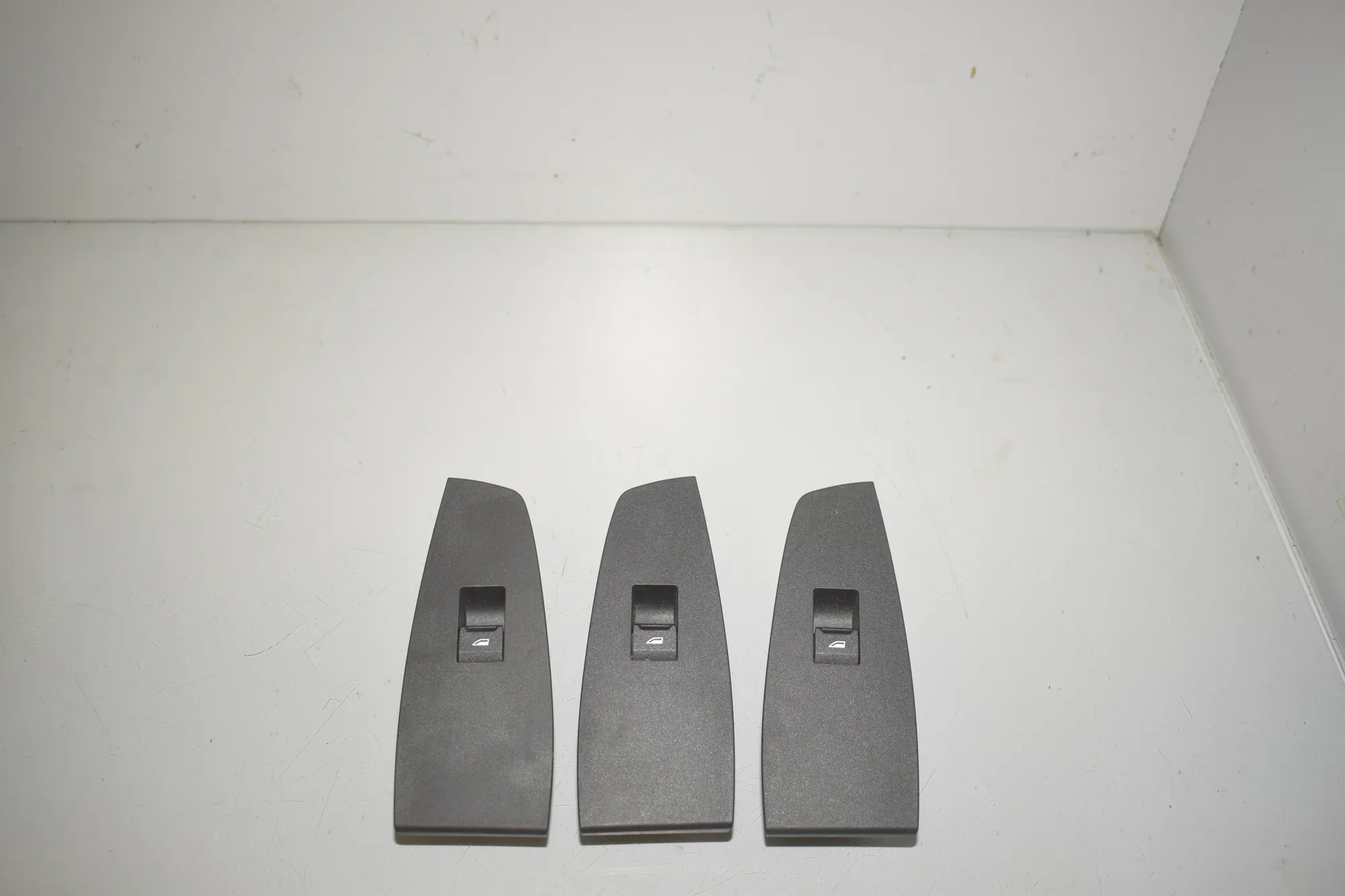 Front Right Door Window Switch – OEM 5A2BCB5 · BMW 2 Active Tourer (U06) (2021 - -) 218d 2022 – 2
