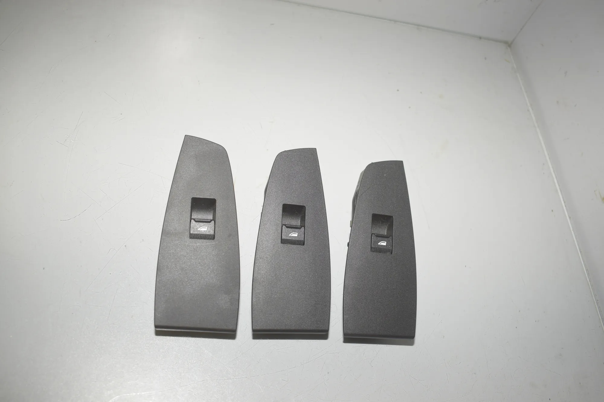 Front Right Door Window Switch – OEM 5A2BCB5 · BMW 2 Active Tourer (U06) (2021 - -) 218d 2022 – 3