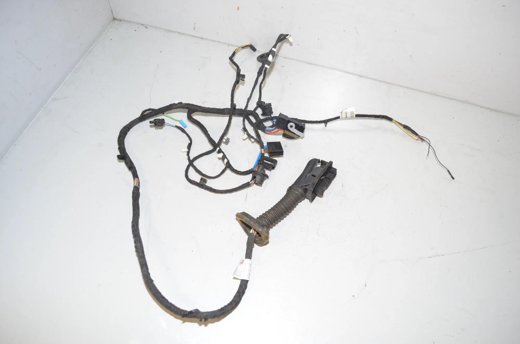 Front Left Door Wiring – OEM 5A41111 · BMW 2 Active Tourer (U06) (2021 - -) 218d 2022 – 3