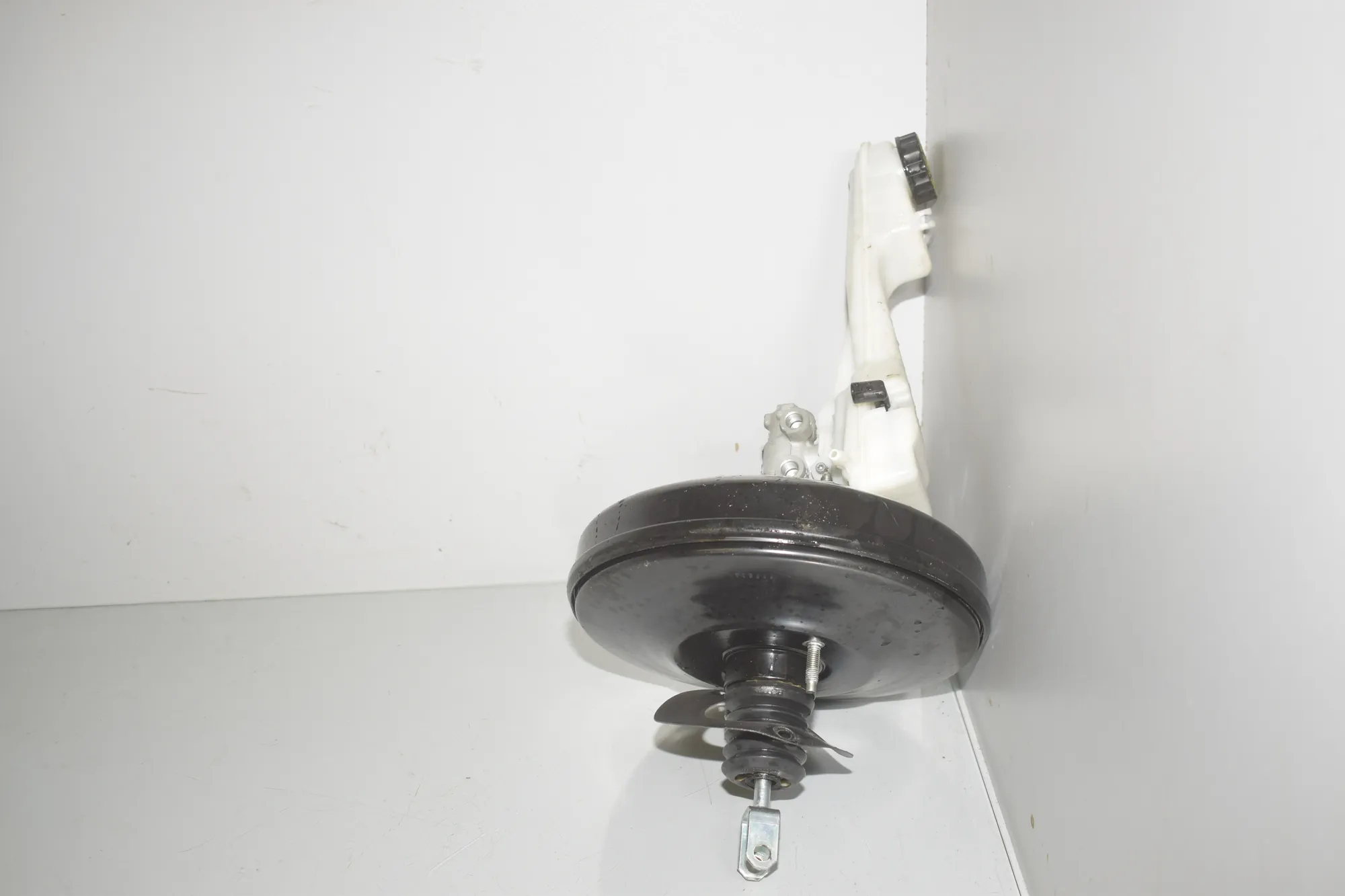 Brake Servo Booster – OEM 6872079 · BMW 2 Active Tourer (F45) 218 i 2016 – 3