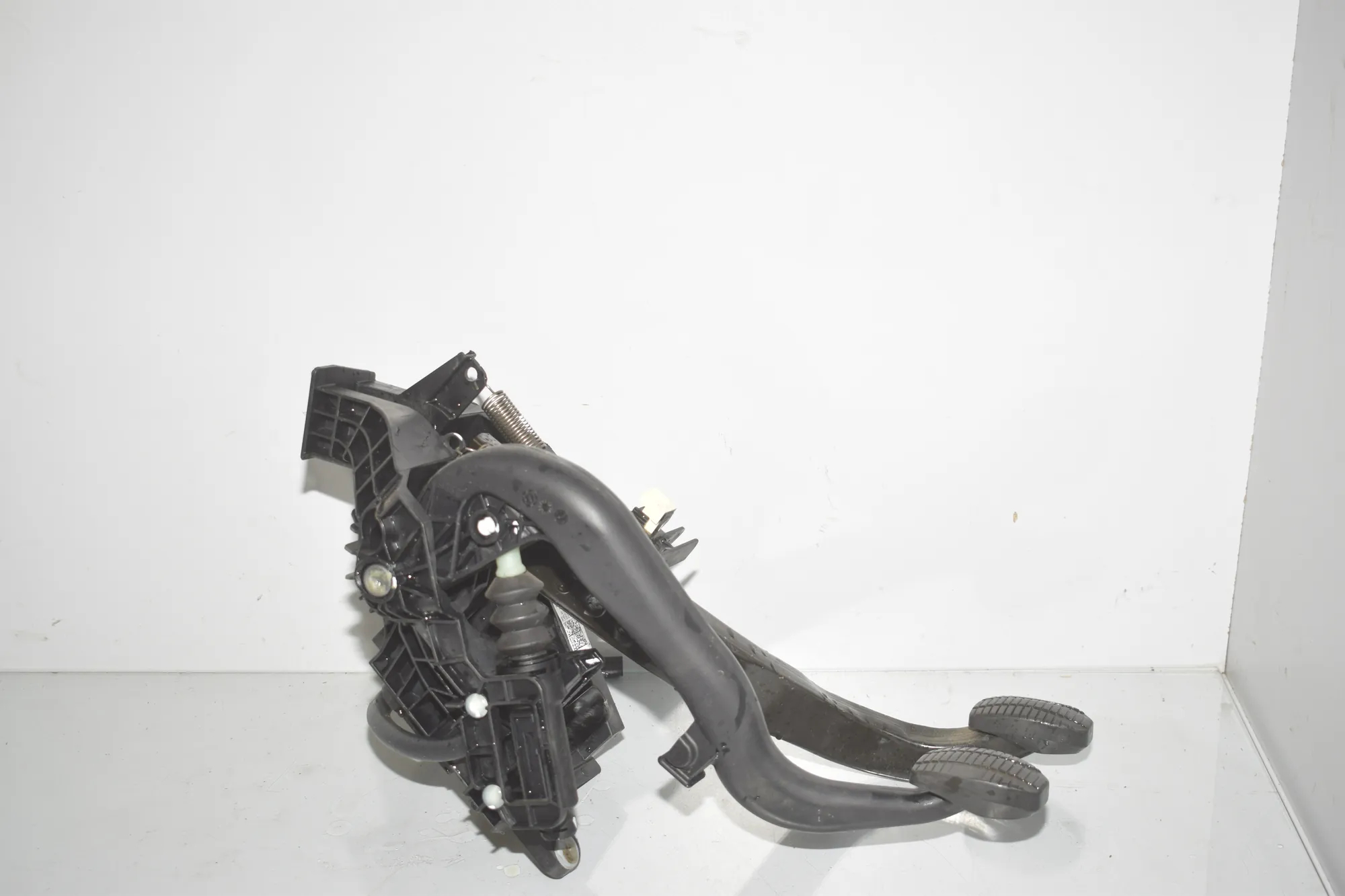 Clutch Pedal – OEM 6856592 · BMW 2 Active Tourer (F45) 218 i 2016 – 2
