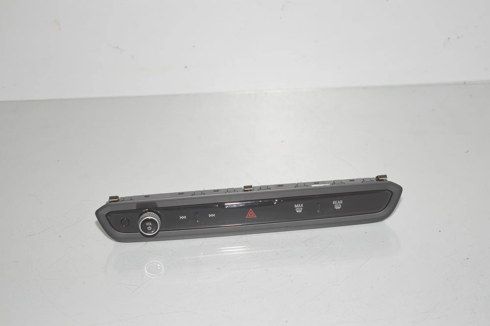 Button Switch Panel – OEM 5A63F19 · BMW i4 (G26) (2022 - -) eDrive35 2023 – 2