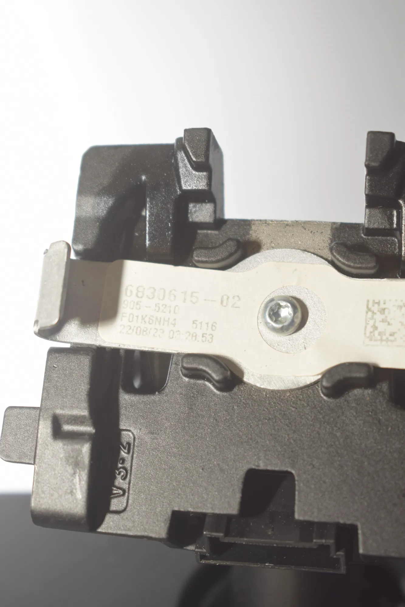 Interior Rear View Mirror – OEM 6830615 · BMW i4 (G26) (2022 - -) eDrive35 2023 – 5