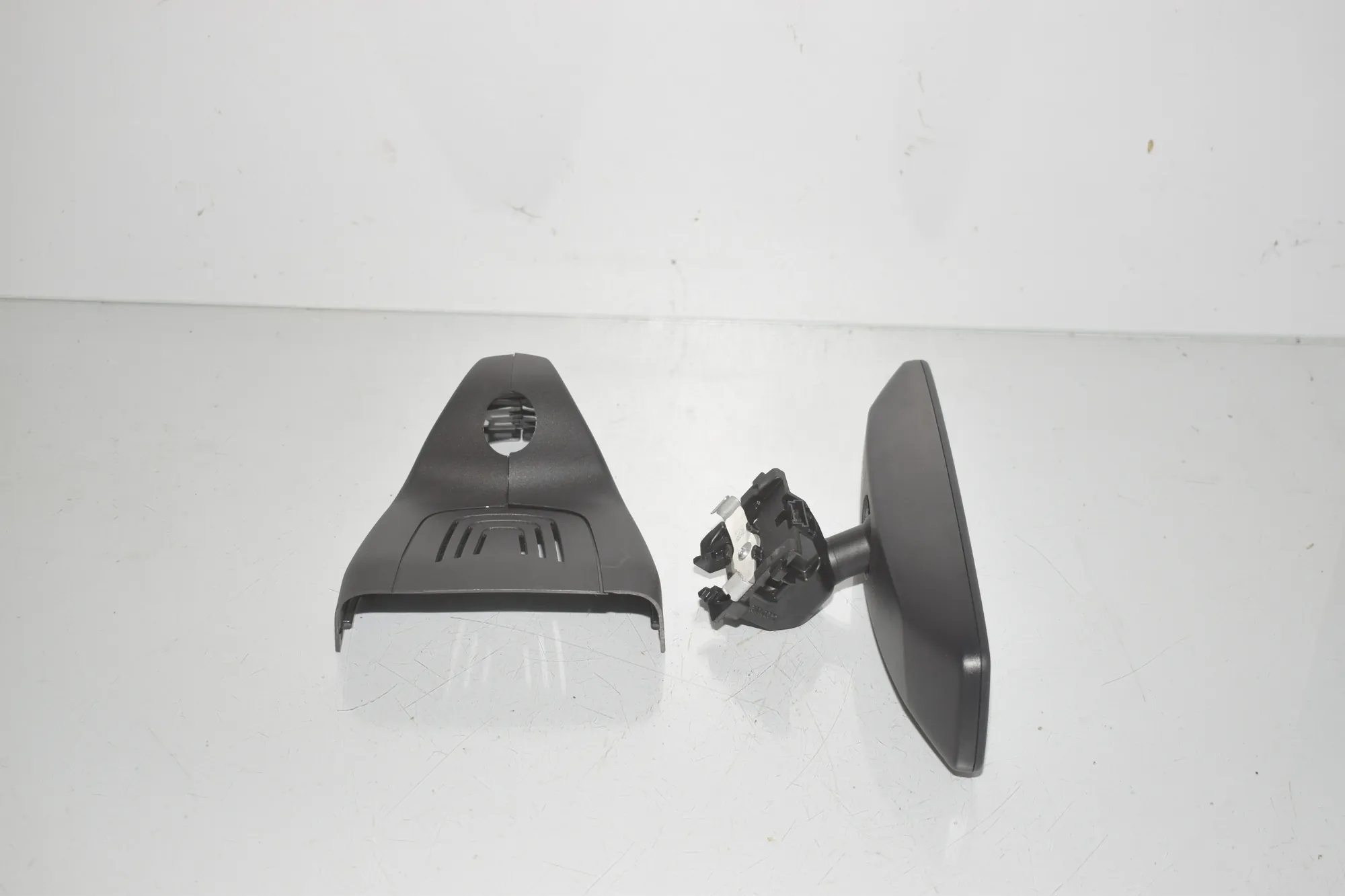 Interior Rear View Mirror – OEM 6830615 · BMW i4 (G26) (2022 - -) eDrive35 2023 – 4