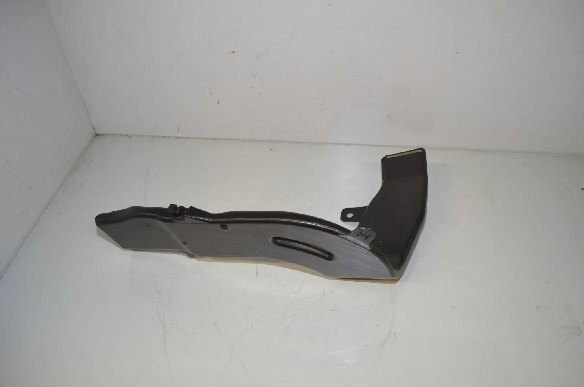 Interior Air Duct Channel – OEM 7946048 · BMW i4 (G26) (2022 - -) eDrive35 2023 – 4