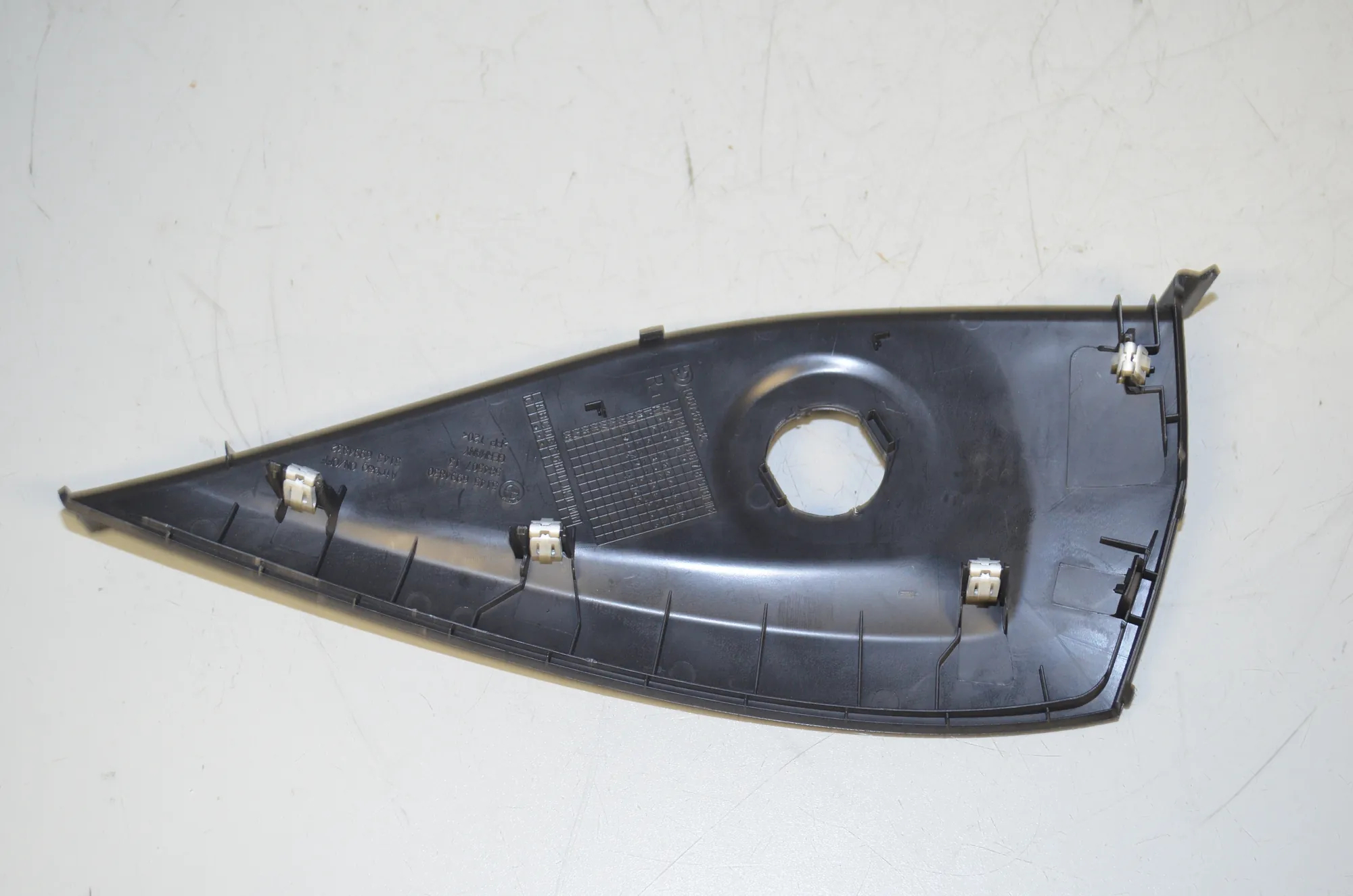 Dashboard Side Trim – OEM 6994830 · BMW i4 (G26) (2022 - -) eDrive35 2023 – 4
