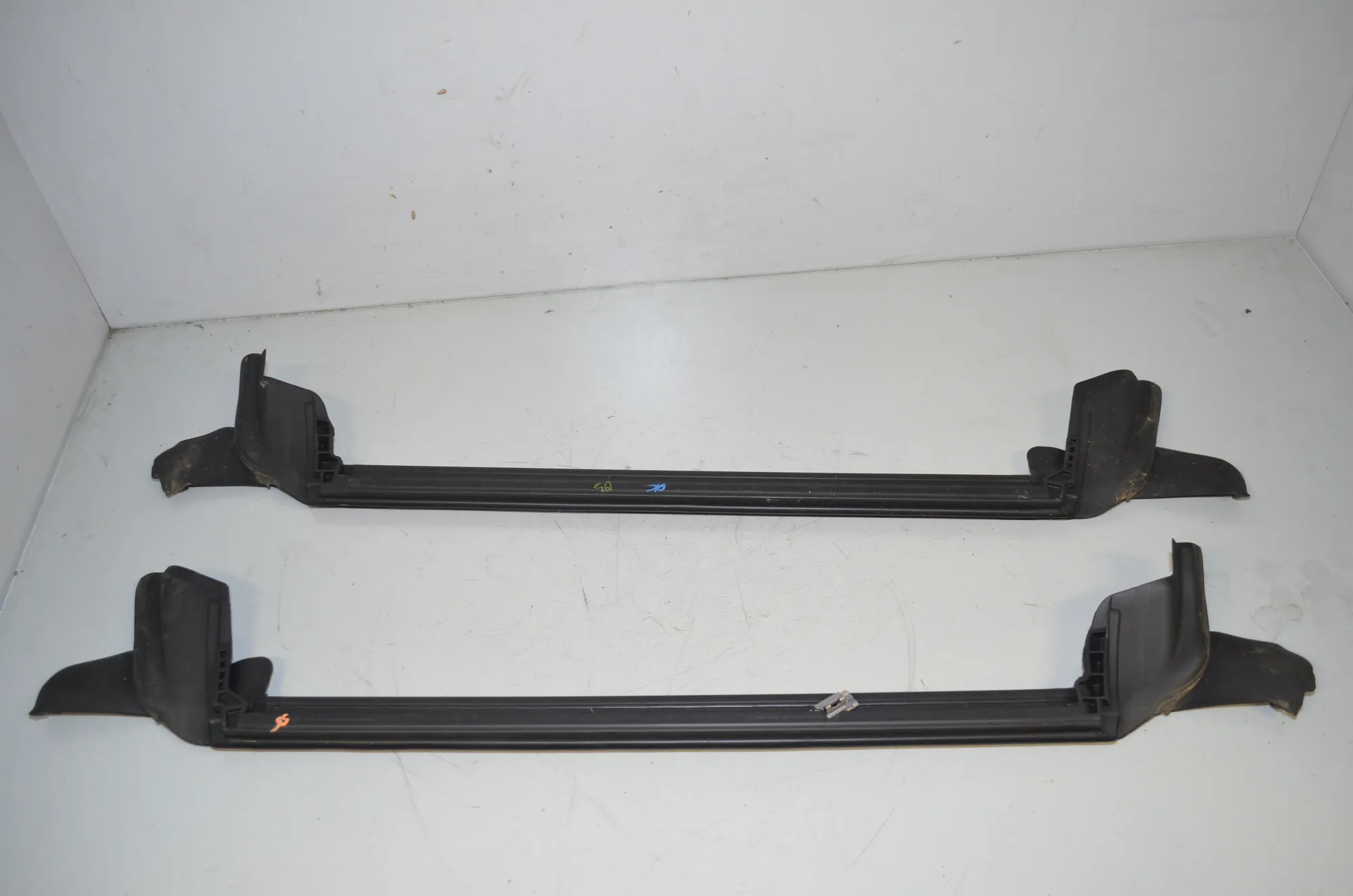 Front Left Door Seal Rubber – OEM 7482951 · BMW i4 (G26) (2022 - -) eDrive35 2023 – 3