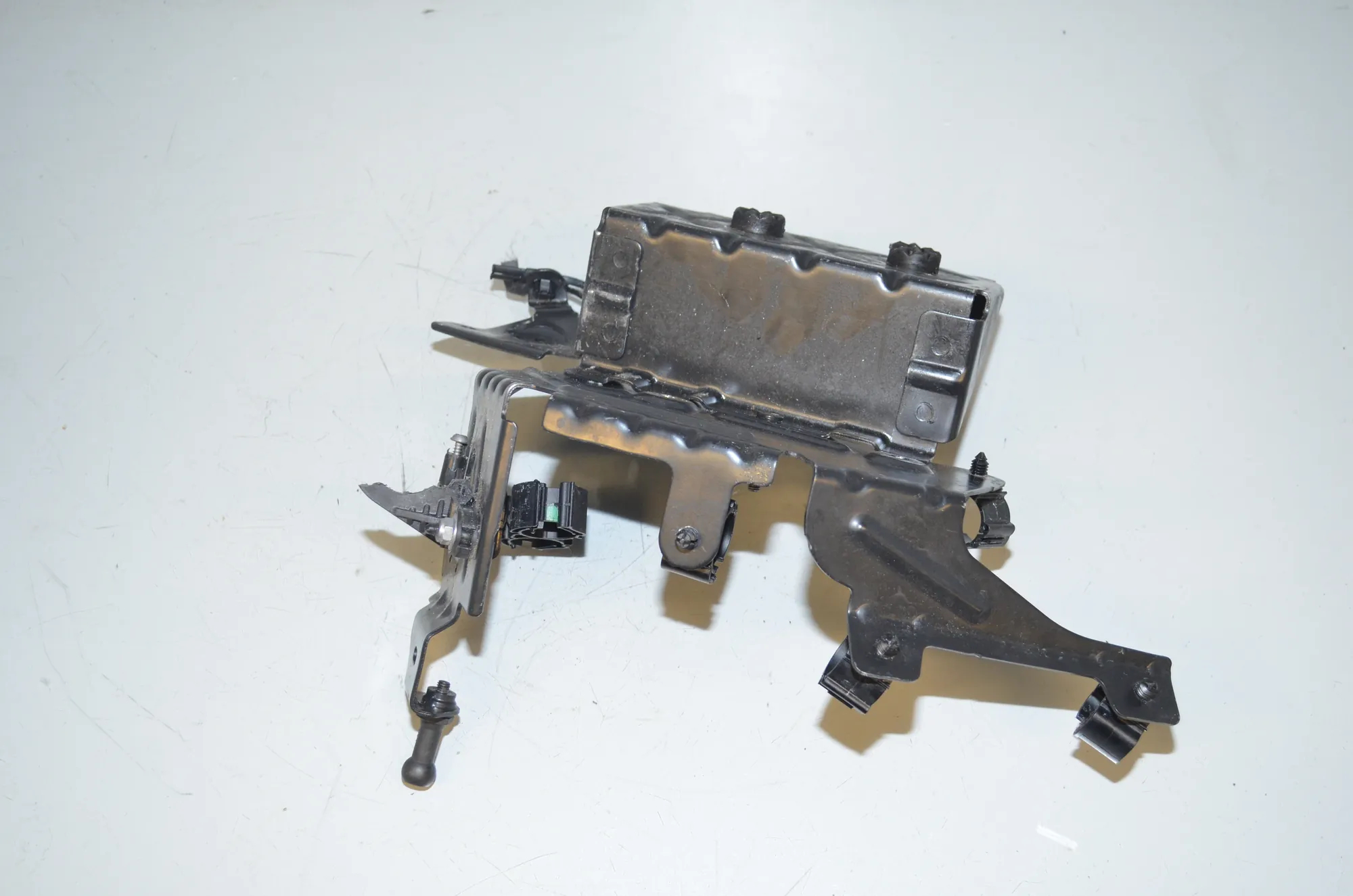 Bracket – OEM 9461549 · BMW i4 (G26) (2022 - -) eDrive35 2023 – 4