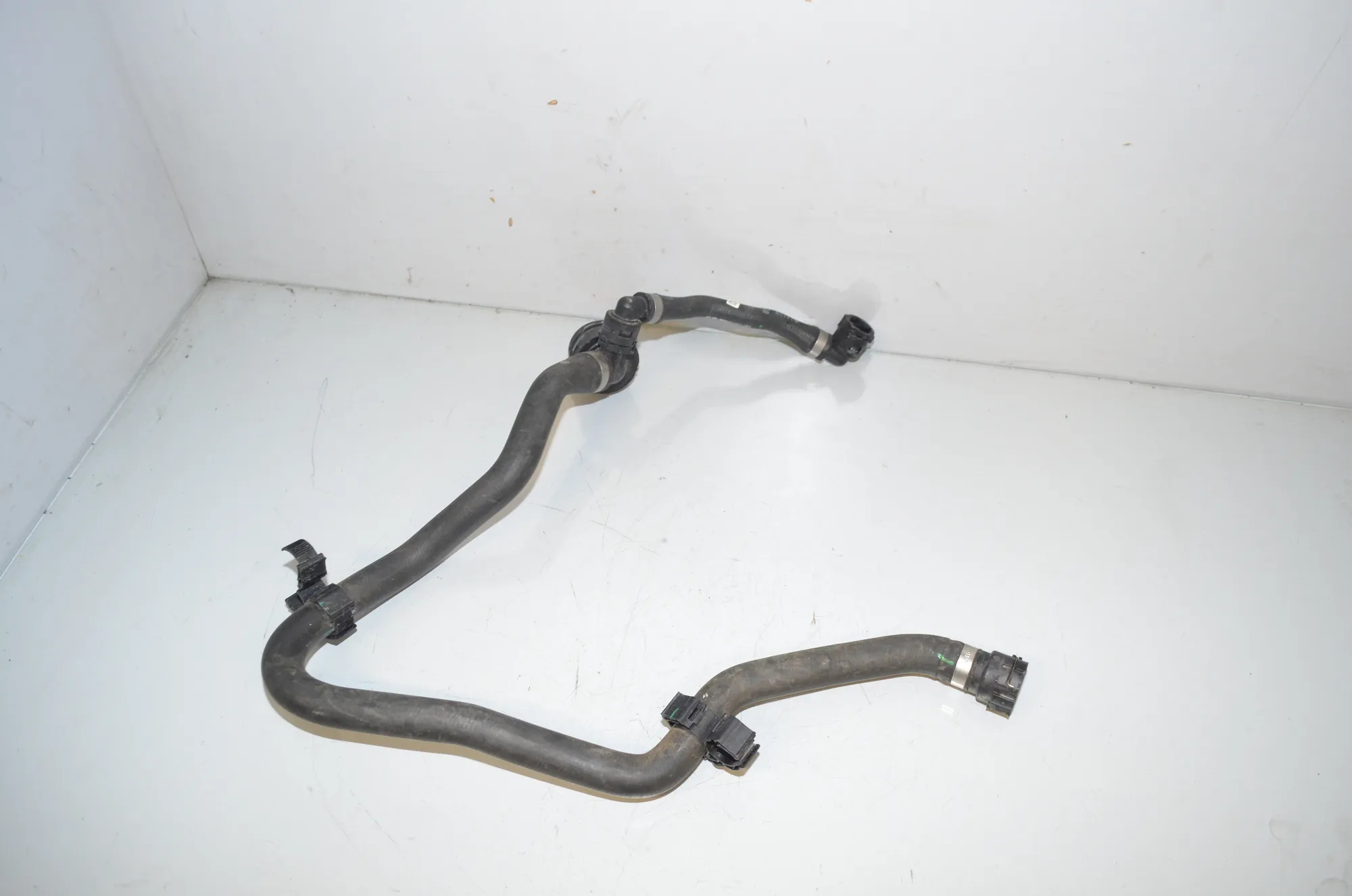 Coolant Hose Pipe – OEM 8477899 · BMW i4 (G26) (2022 - -) eDrive35 2023 – 3