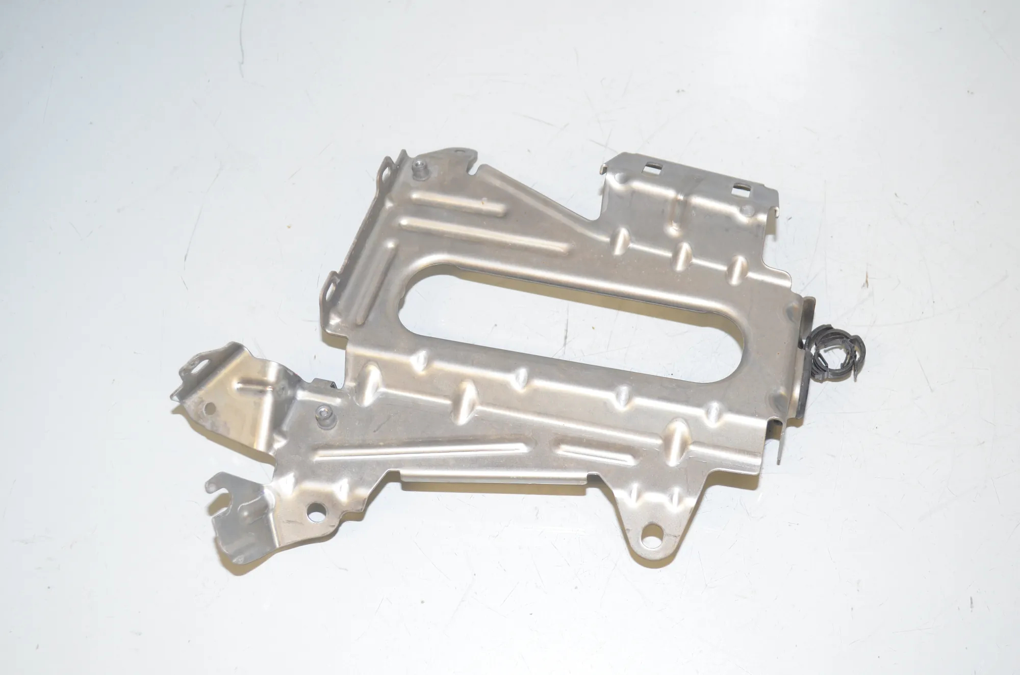 Bracket – OEM 7926111 · BMW i4 (G26) (2022 - -) eDrive35 2023 – 4
