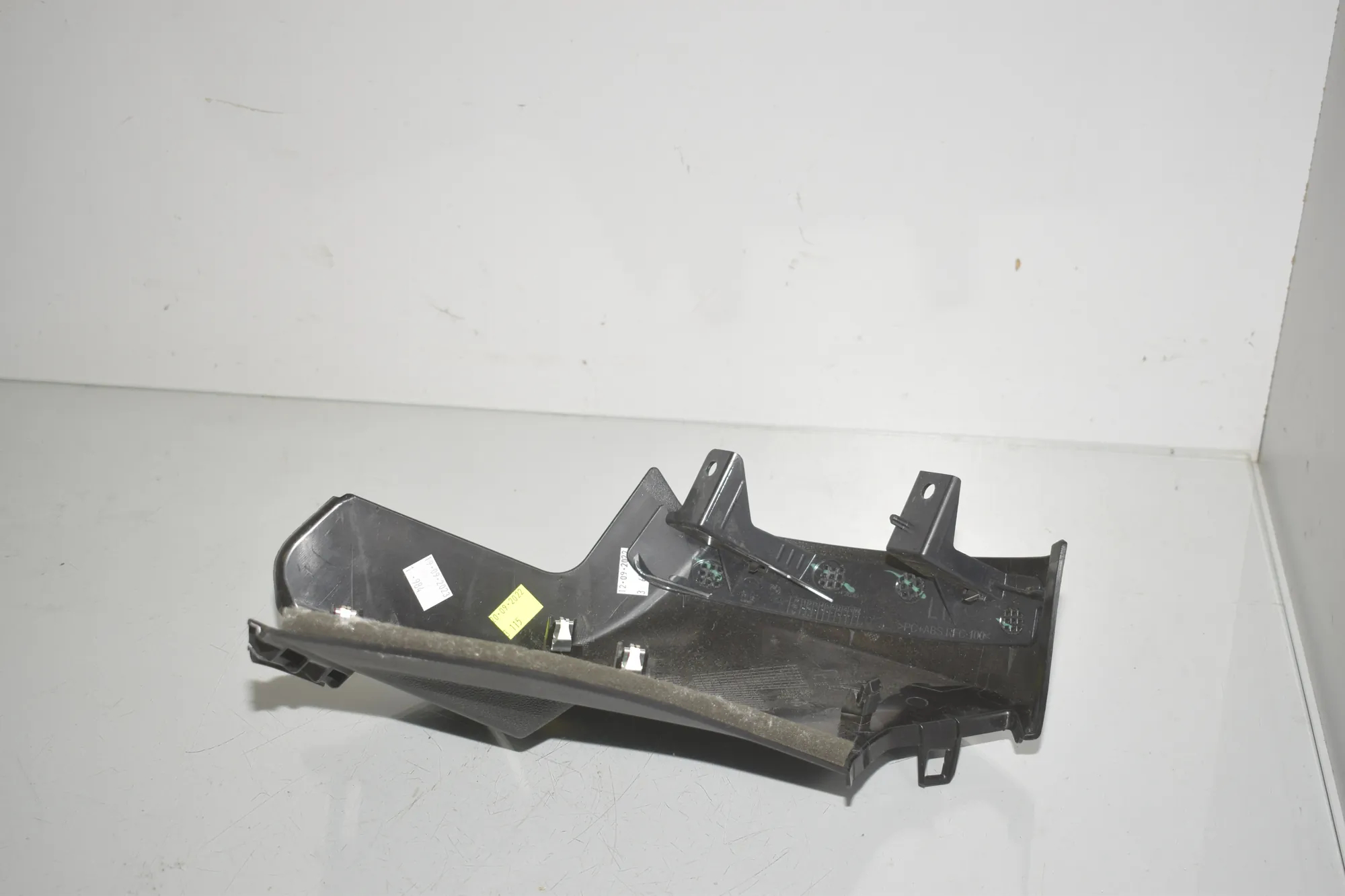 Rear Left Pillar Trim – OEM 7491177 · BMW i4 (G26) (2022 - -) eDrive35 2023 – 3