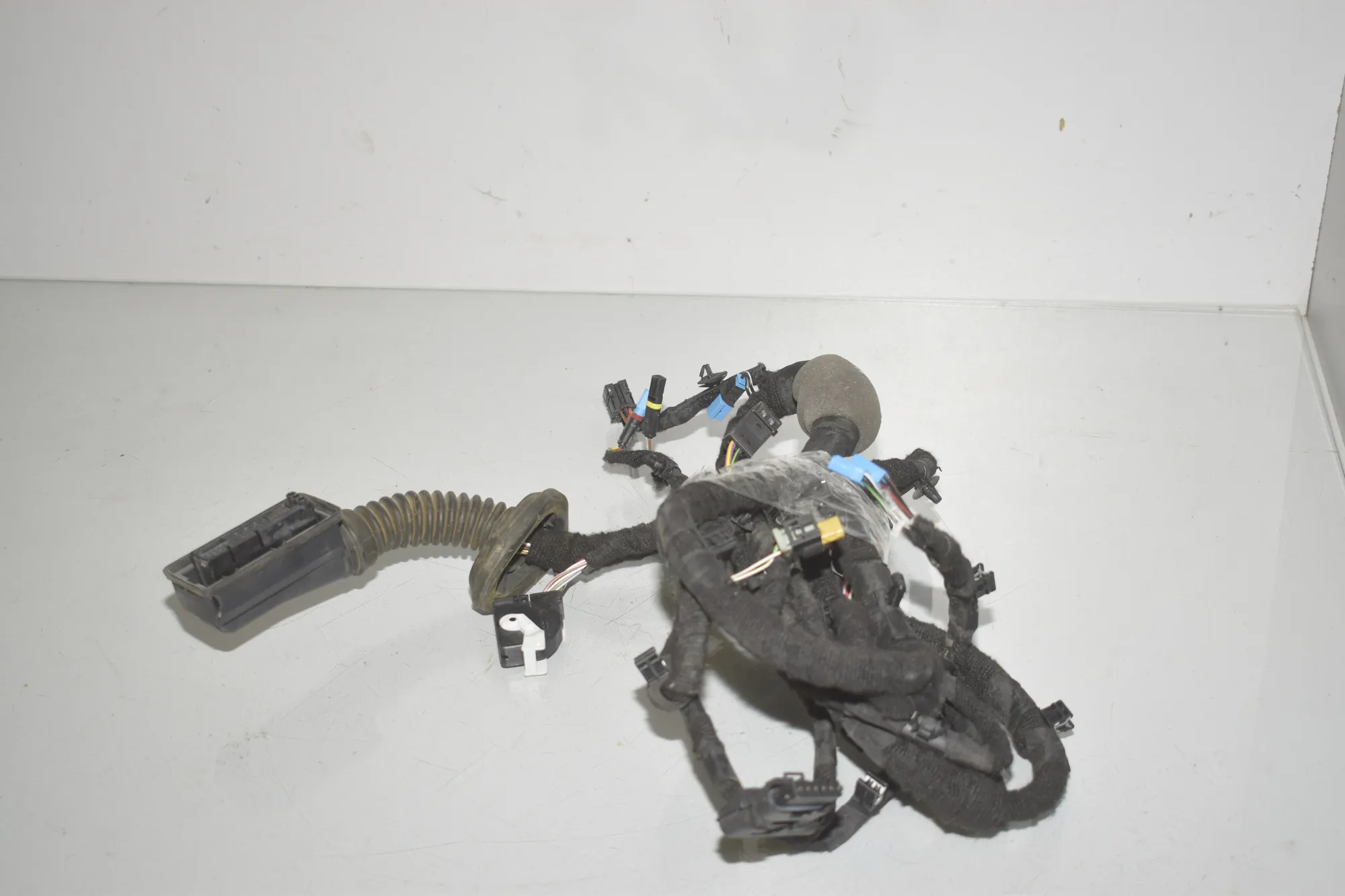 Rear Right Door Wiring – OEM 5A4D061 · BMW i4 (G26) (2022 - -) eDrive35 2023 – 3