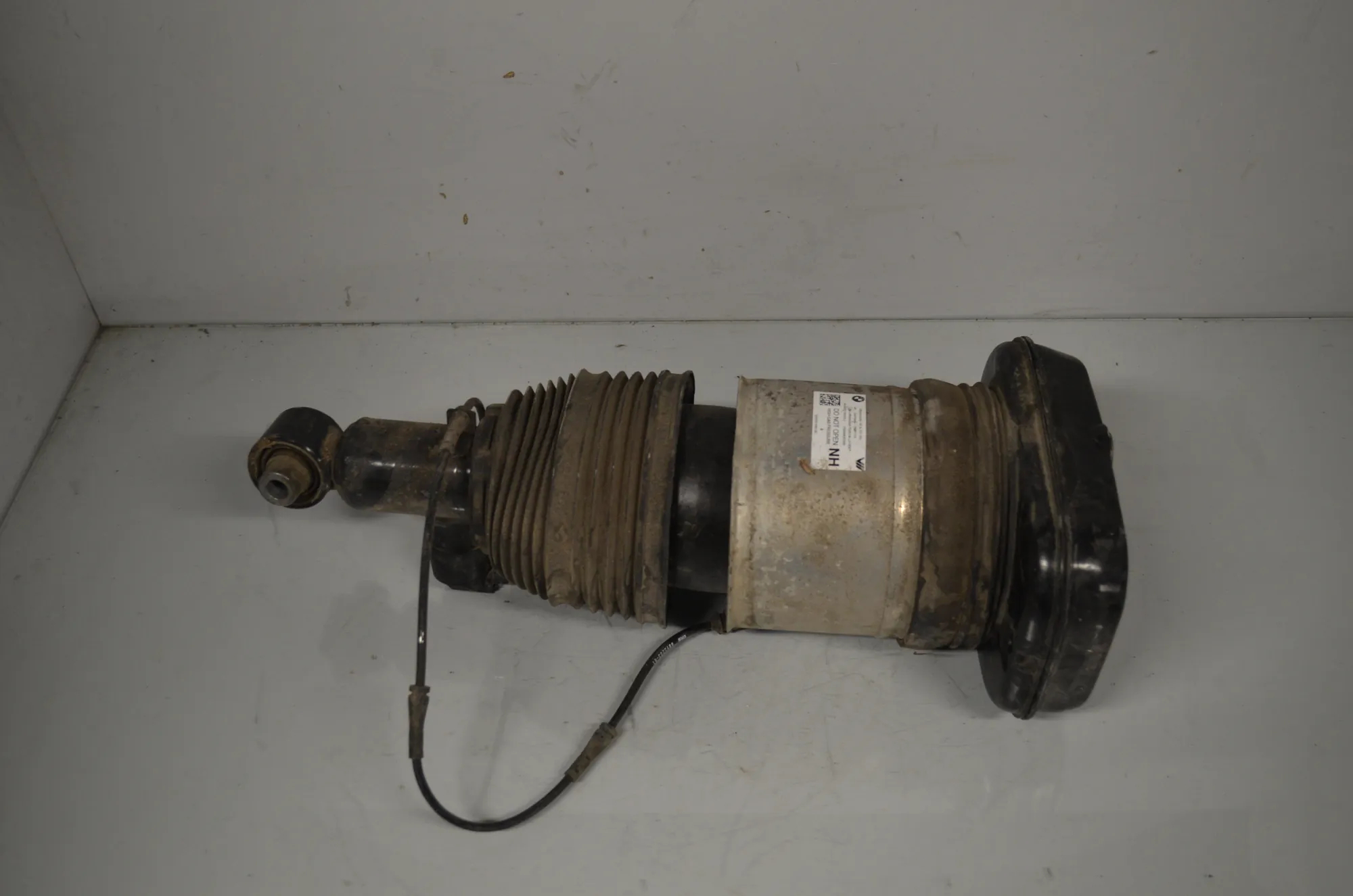 Rear Left Shock Absorber – OEM 5A49DC5 · BMW i4 (G26) (2022 - -) eDrive35 2023